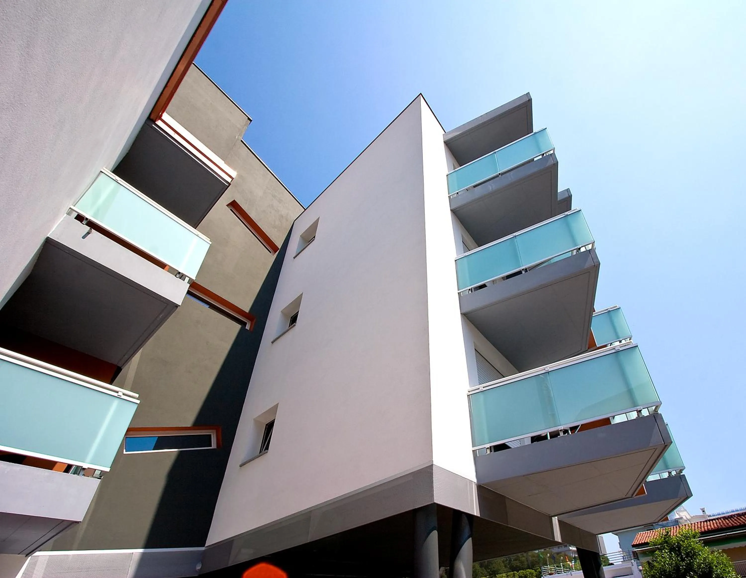 Property building in Hotel Simi Lan