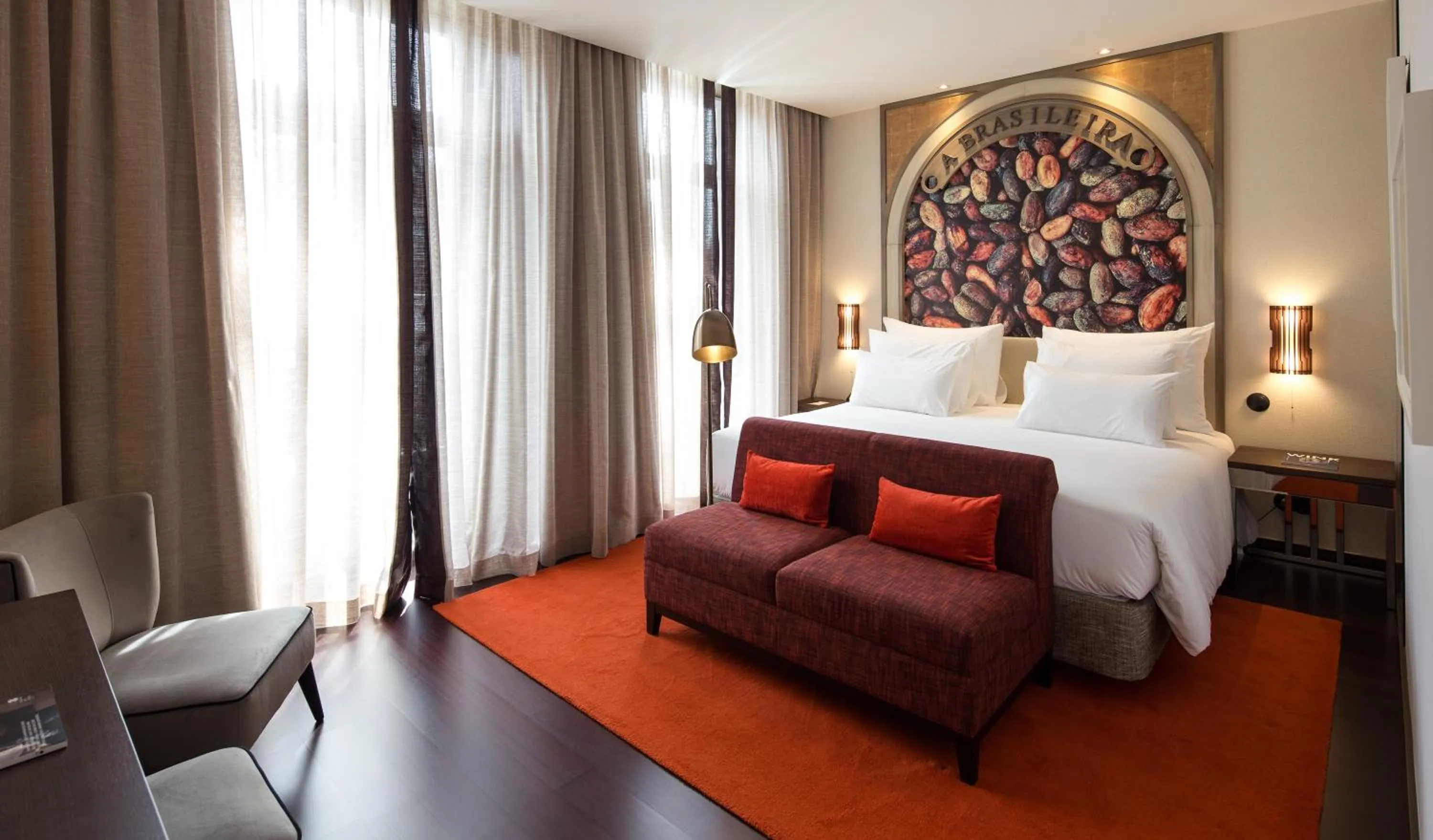 Bedroom, Bed in Pestana Porto - A Brasileira, City Center & Heritage Building