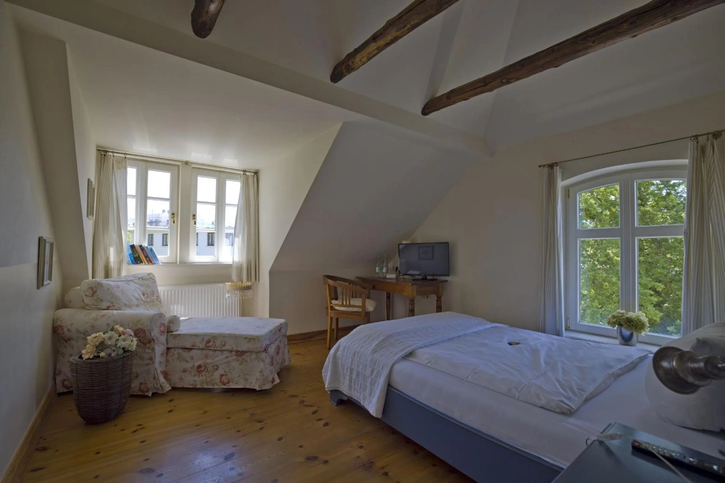 Bed in Hotel Hochzeitshaus