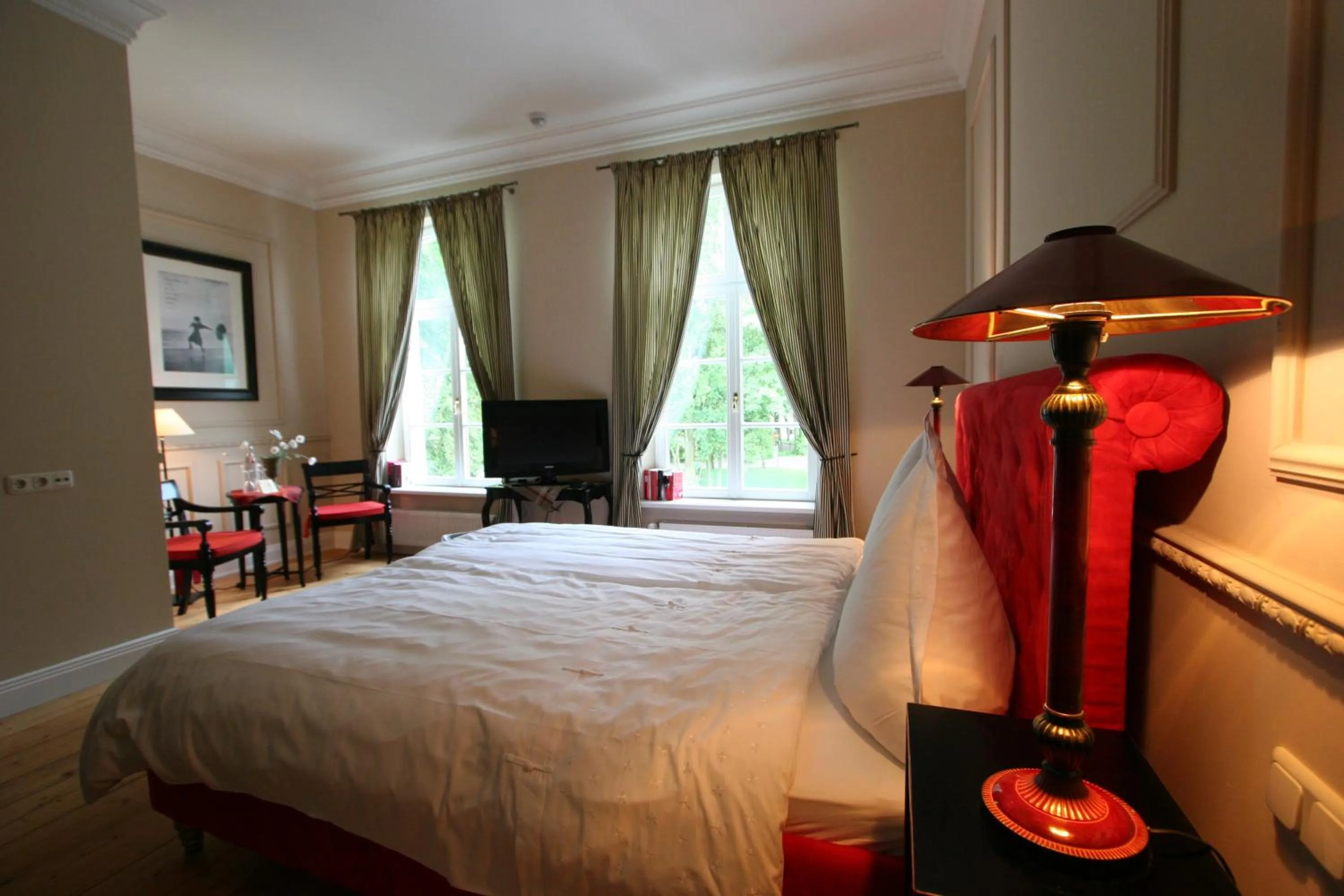 View (from property/room), Bed in Hotel Hochzeitshaus