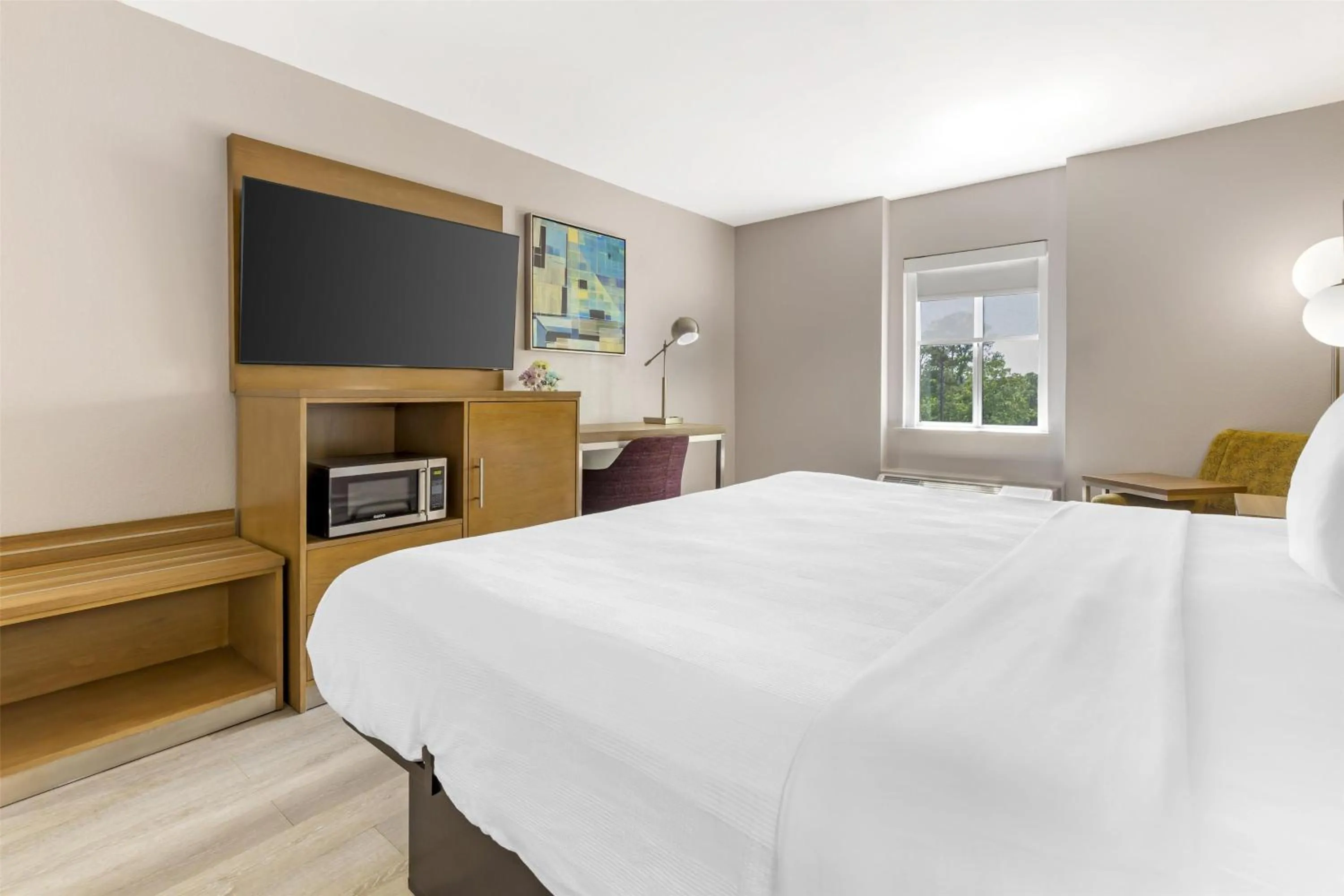 Bedroom, Bed in Best Western Plus Raleigh Crabtree Valley Hotel