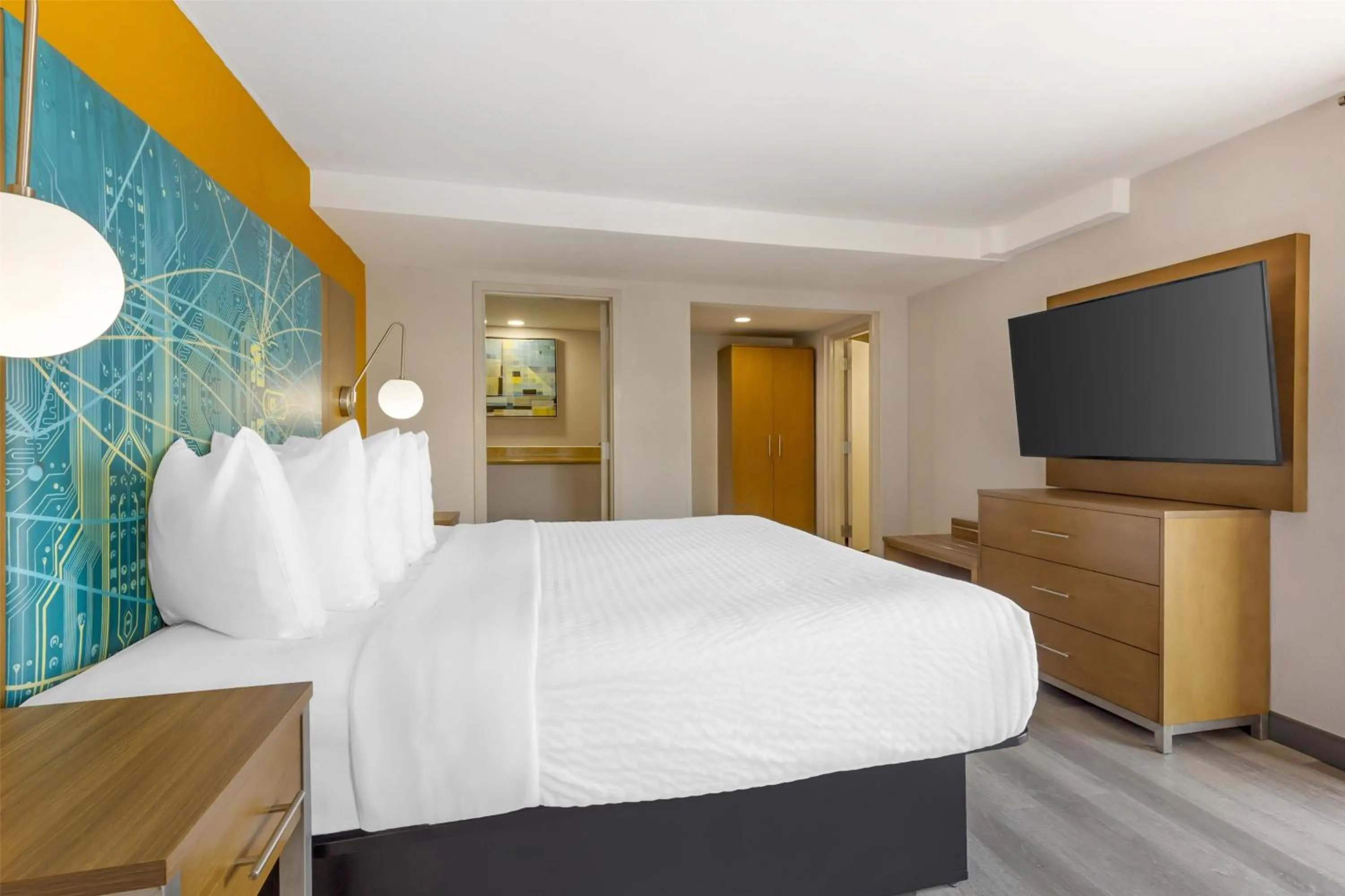 Bedroom, Bed in Best Western Plus Raleigh Crabtree Valley Hotel