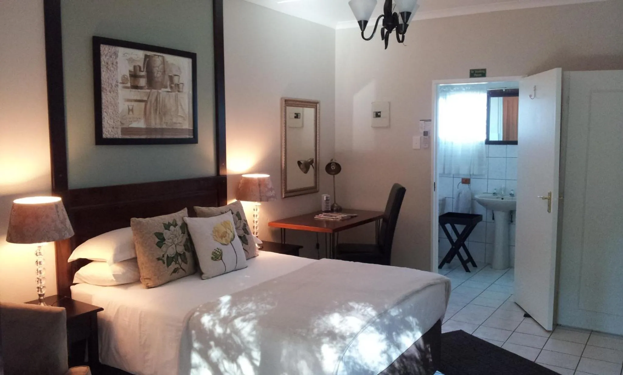 Bedroom, Bed in Farmhouse Lodge