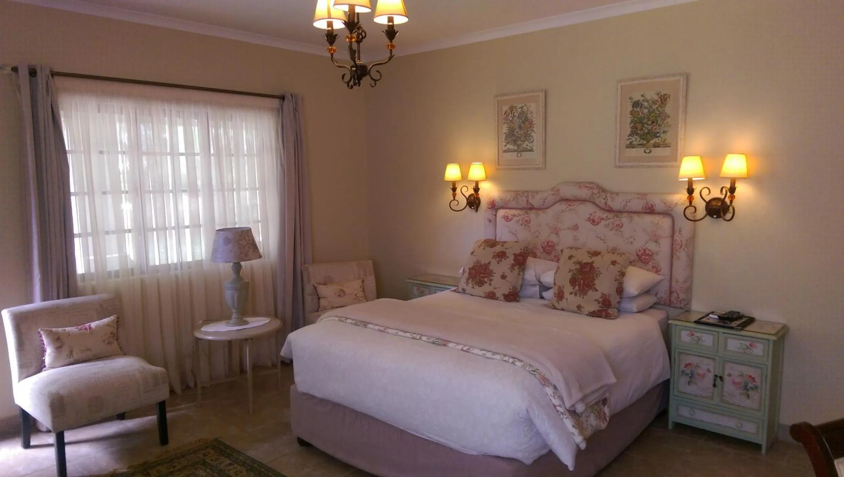 Bedroom, Bed in Farmhouse Lodge