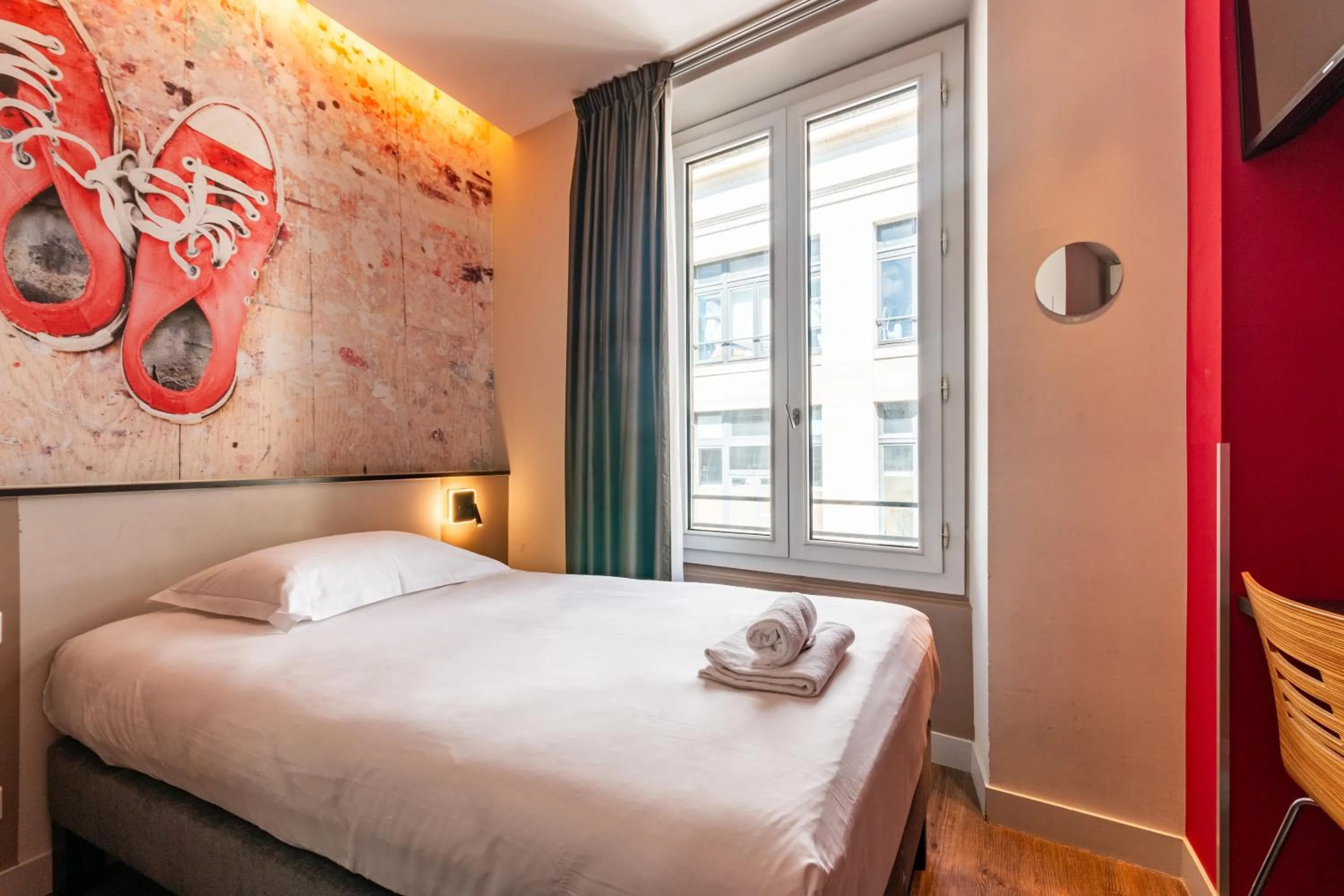 Bed in Urban Style Bordeaux Centre Hotel de la Presse