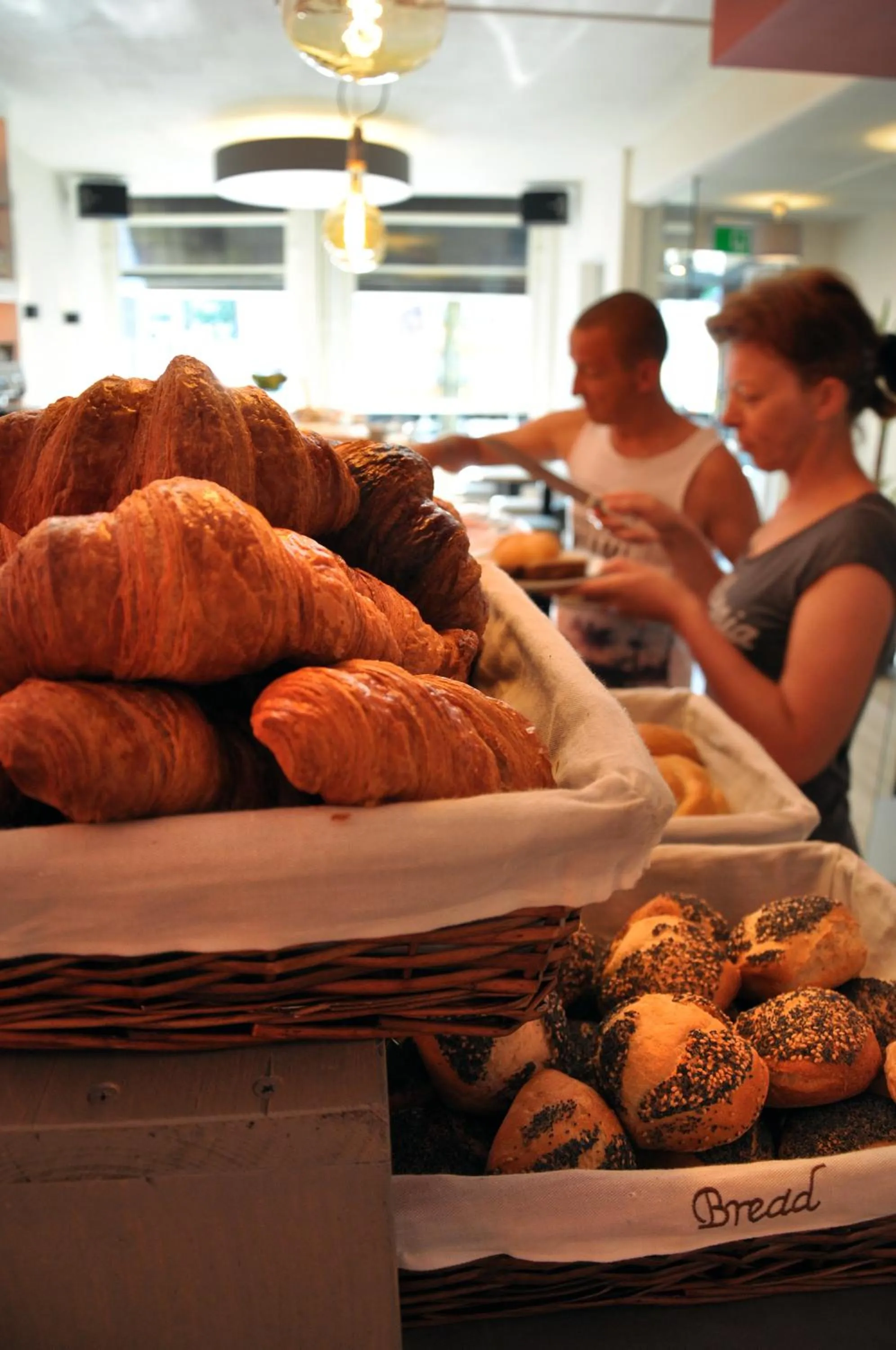 Continental breakfast in Hotel Beez