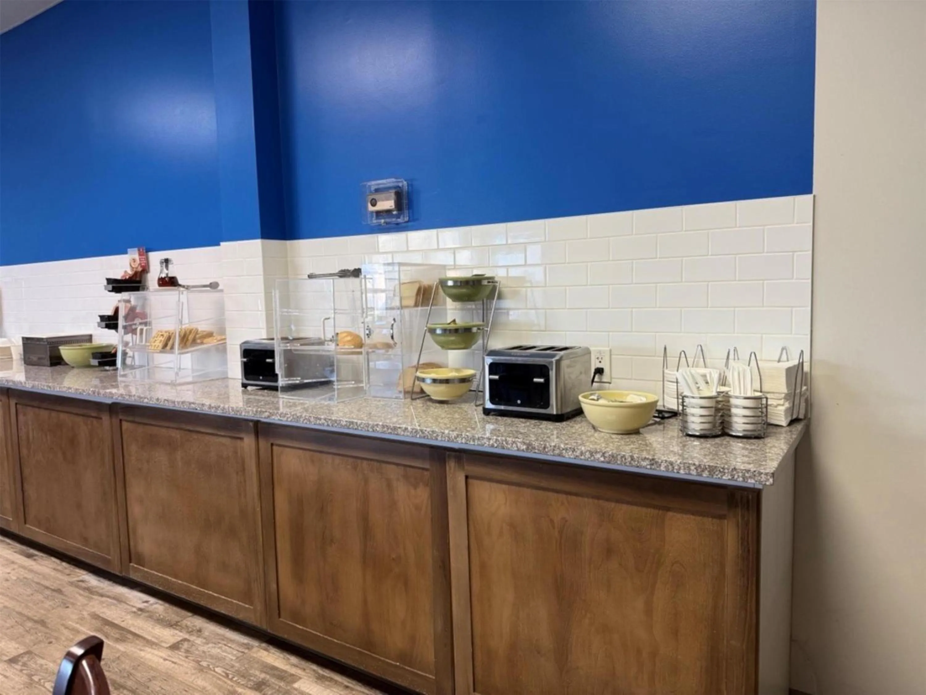 Breakfast in SureStay by Best Western Brockville