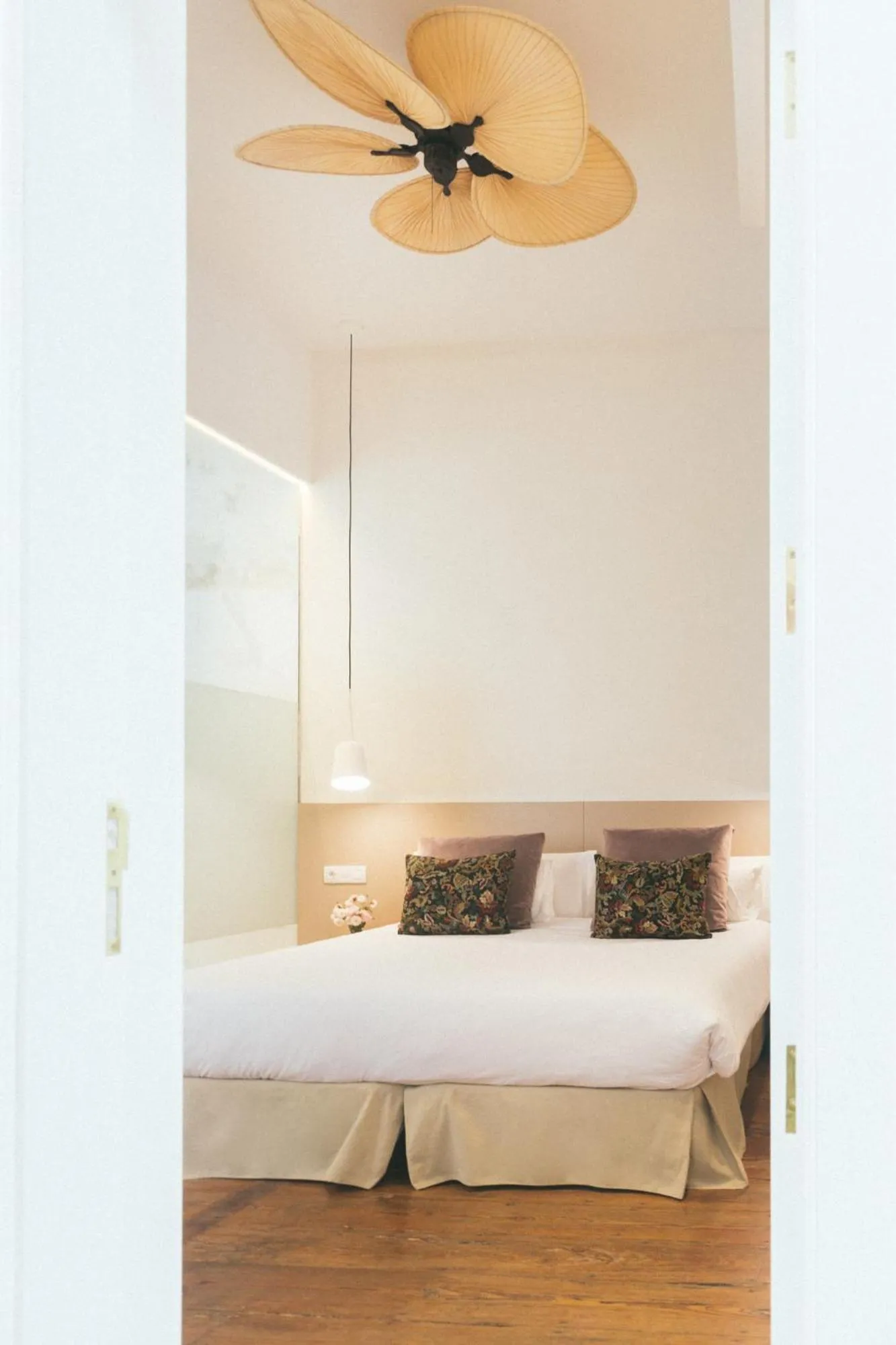 Bed in VEINTIUNO Emblematic Hotels - Adults Only