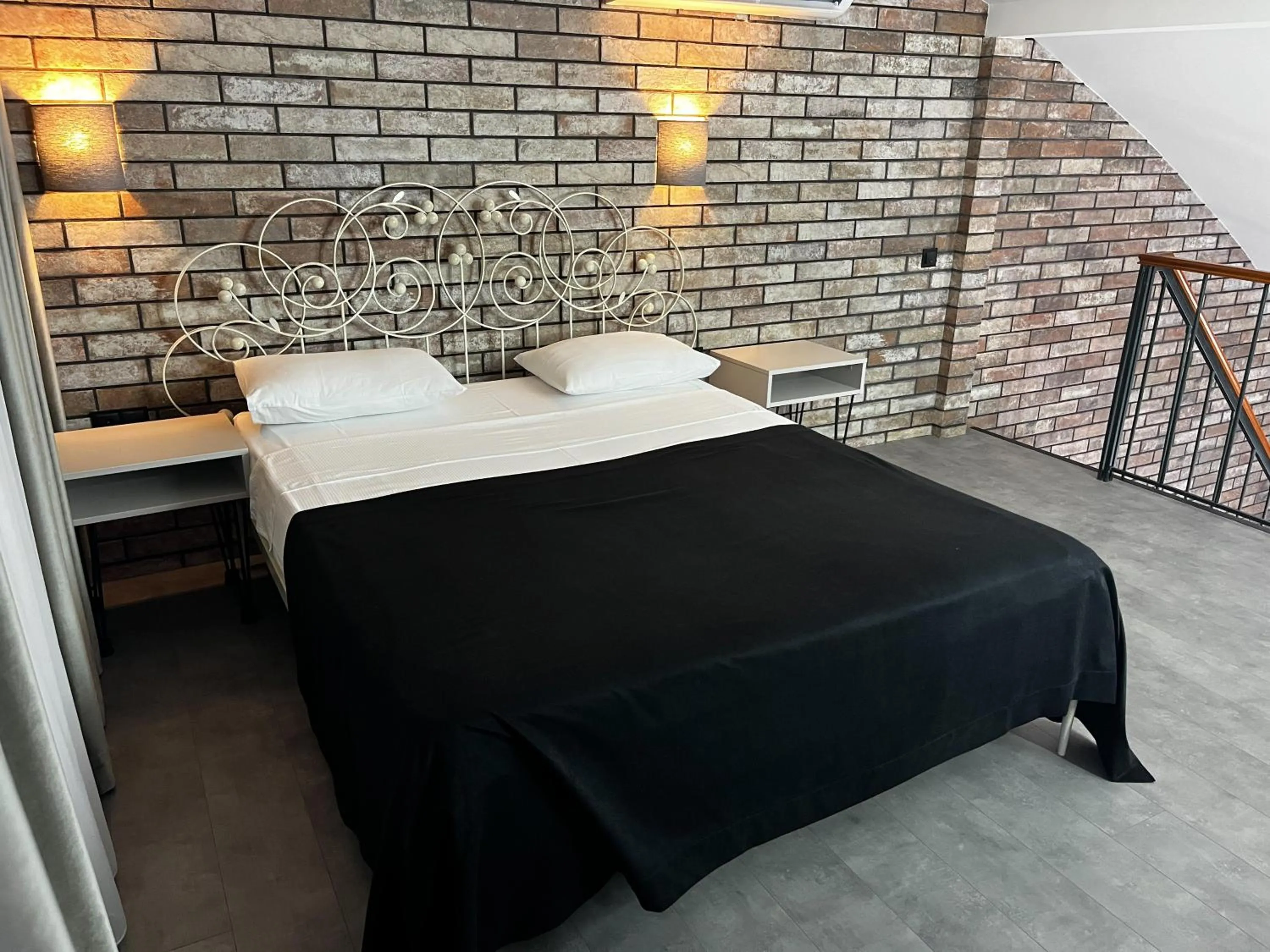 Bed in Komilfo Hotel