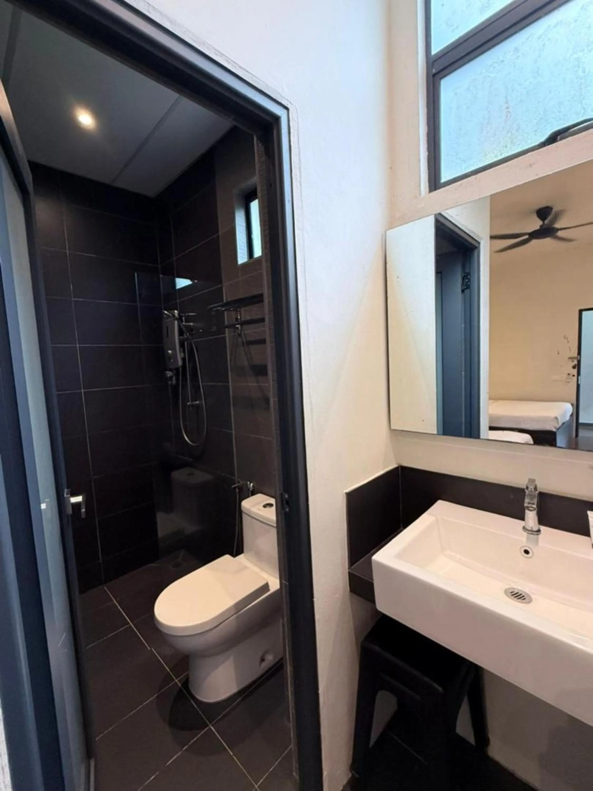 Lilla Waterfall Retreat - Sg Lembing, Kuantan Formerly Known as Casa Hill Resort