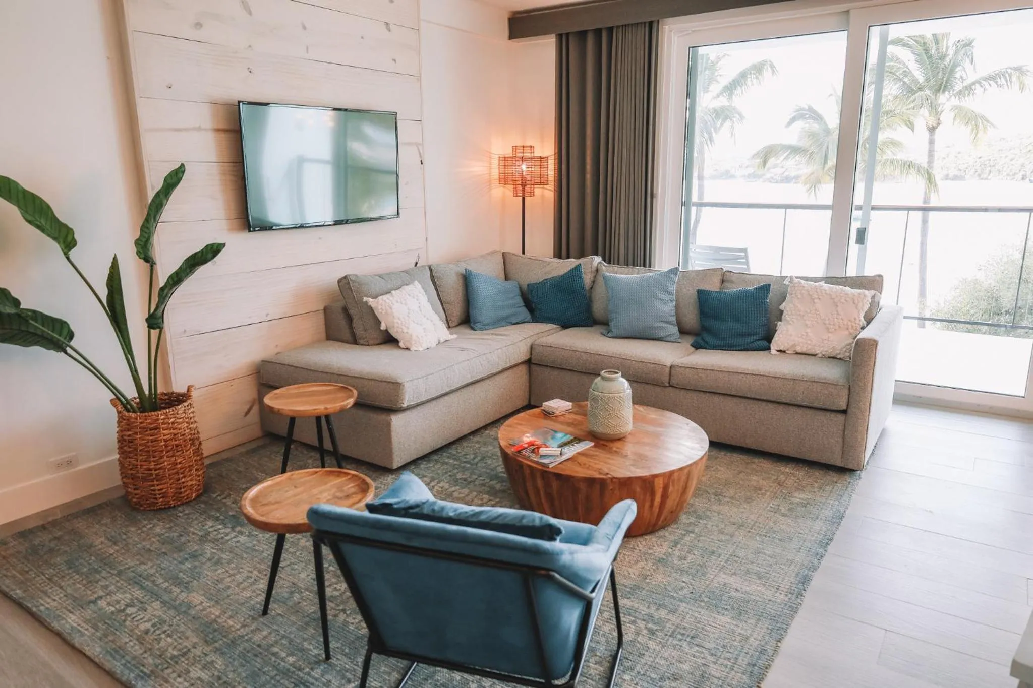 Living room in Secret Harbour Beach Resort