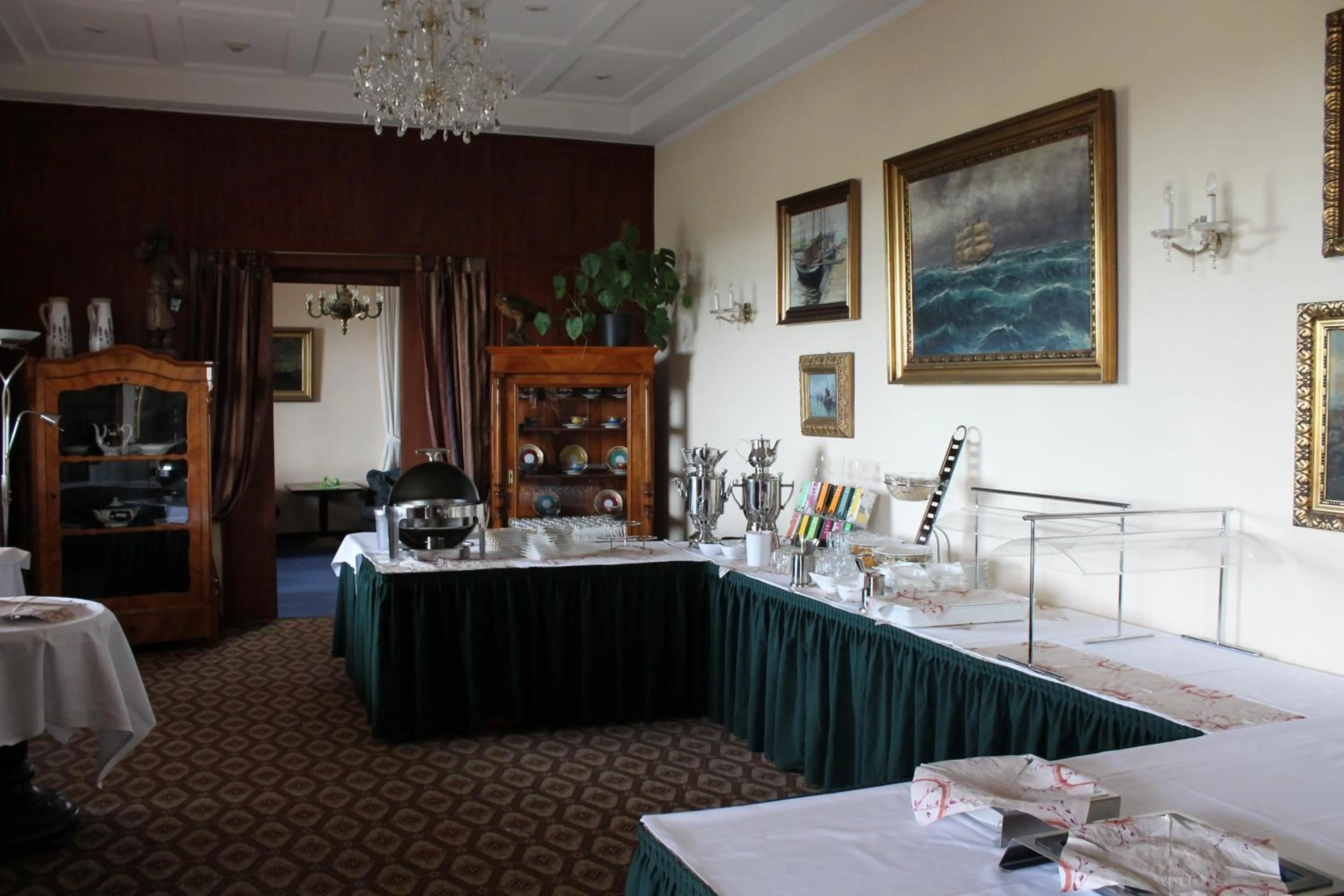 Restaurant/places to eat in Hotel Stolteraa