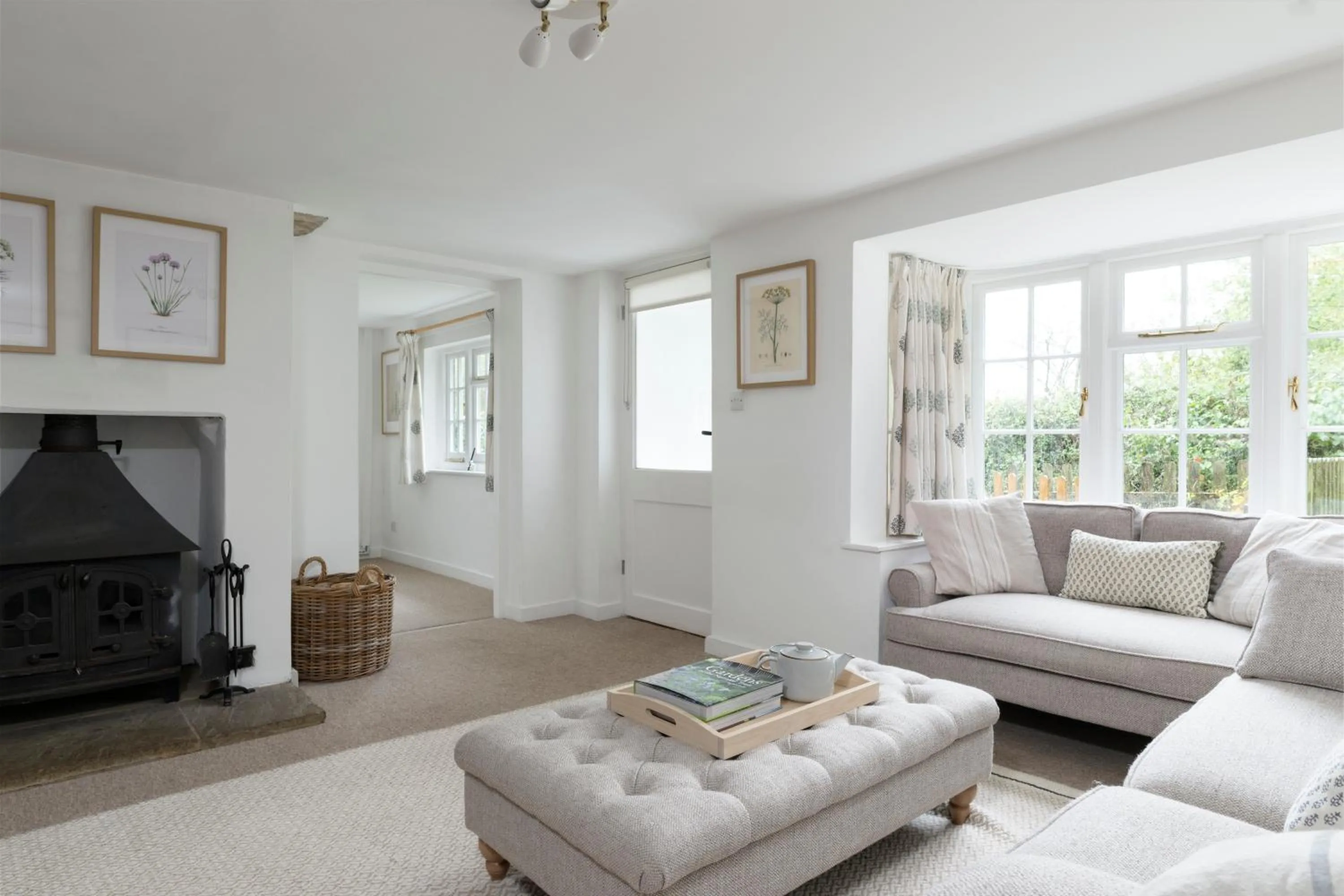 Danny Lodge - Country Cottage Near Brighton by Huluki Sussex Stays