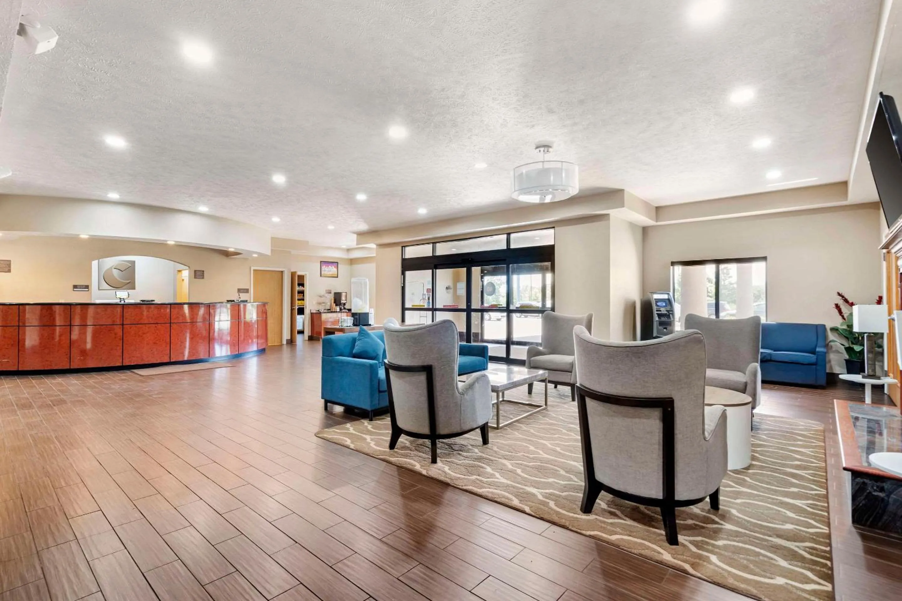 Lobby or reception in Comfort Suites Merrillville near US 30