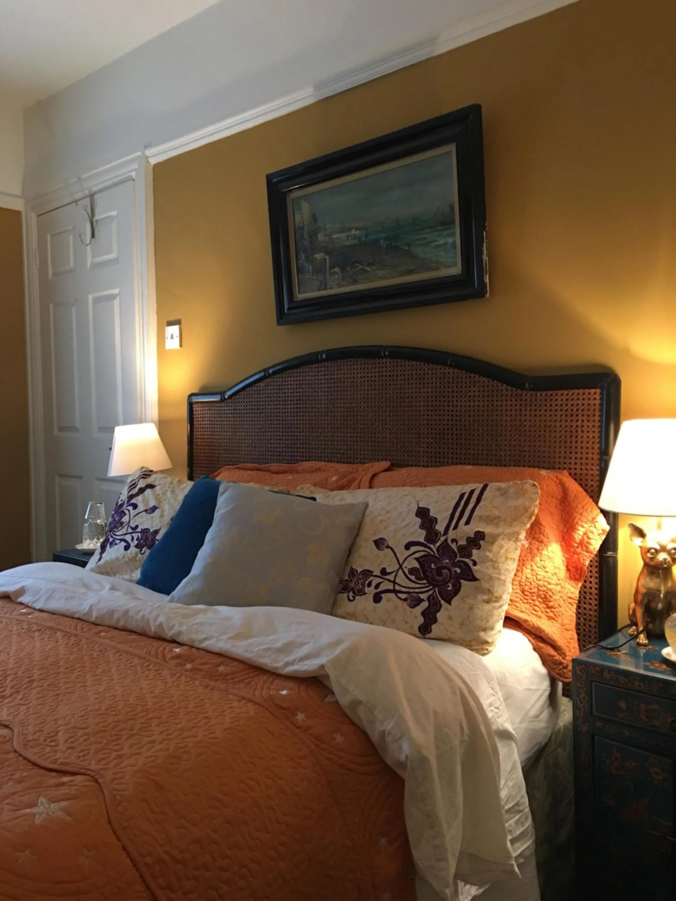 Bed in Wynberg House Bed & Breakfast Swansea