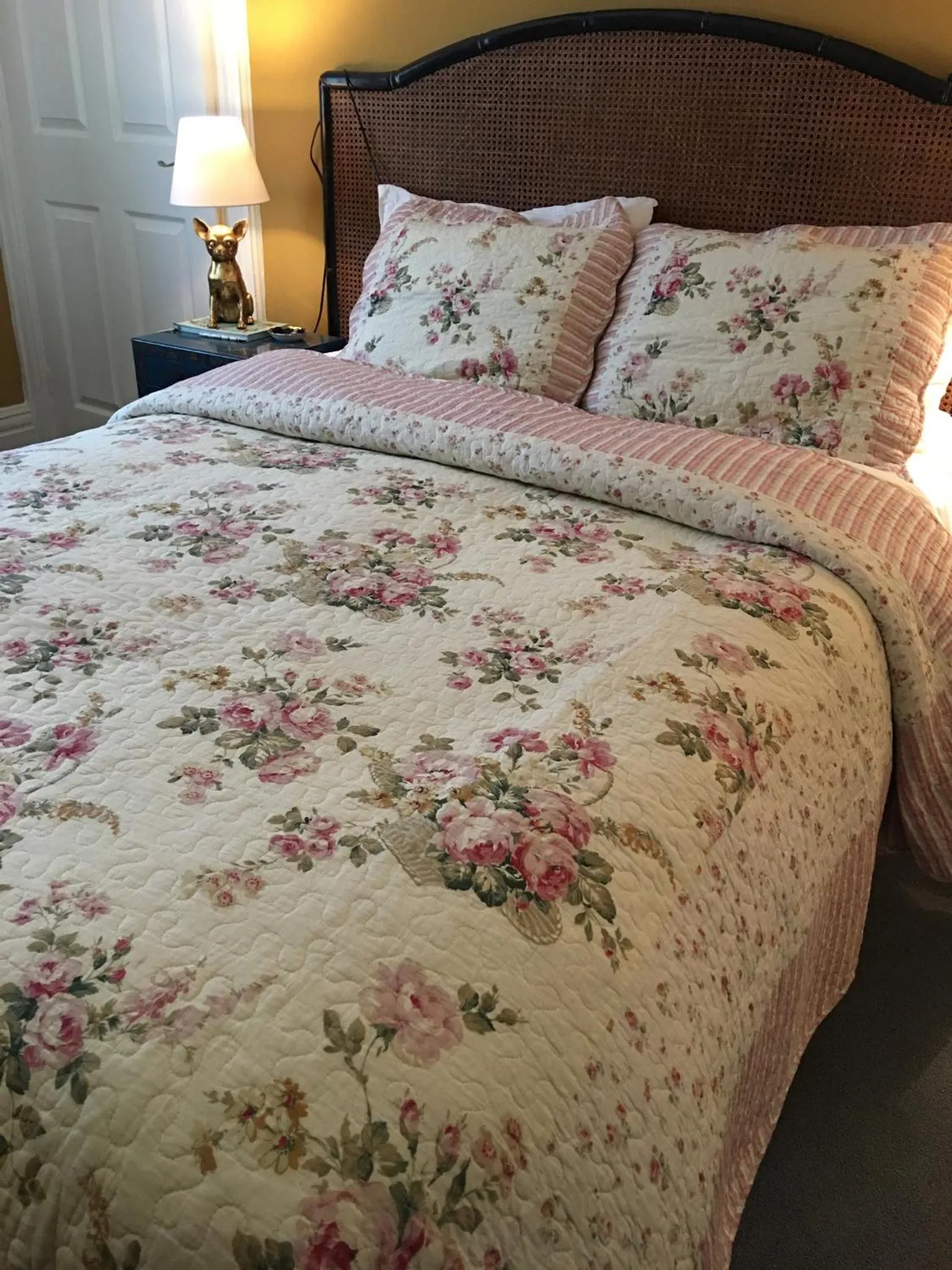 Bed in Wynberg House Bed & Breakfast Swansea