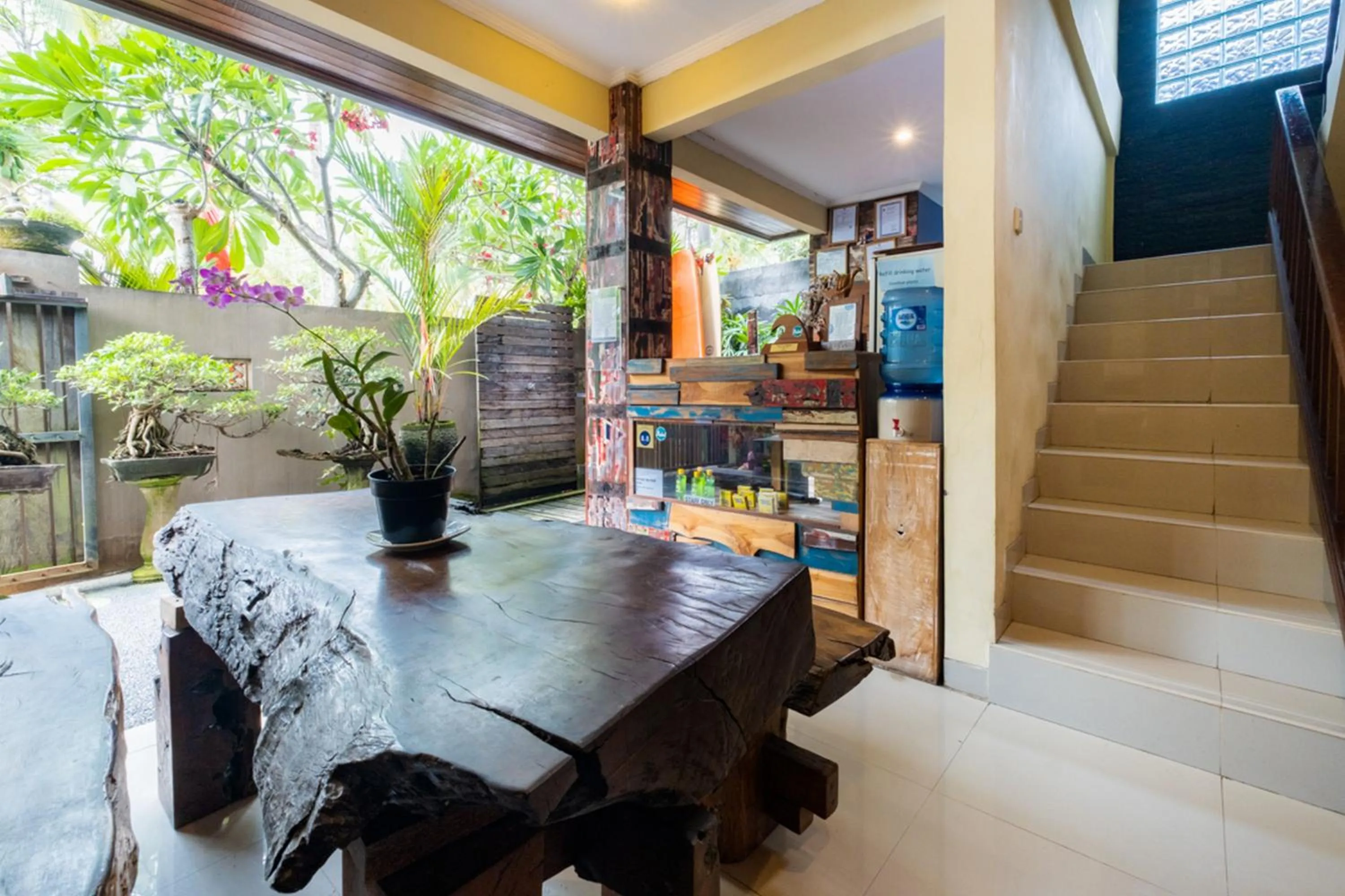 Dining area in The point surfcamp Bali