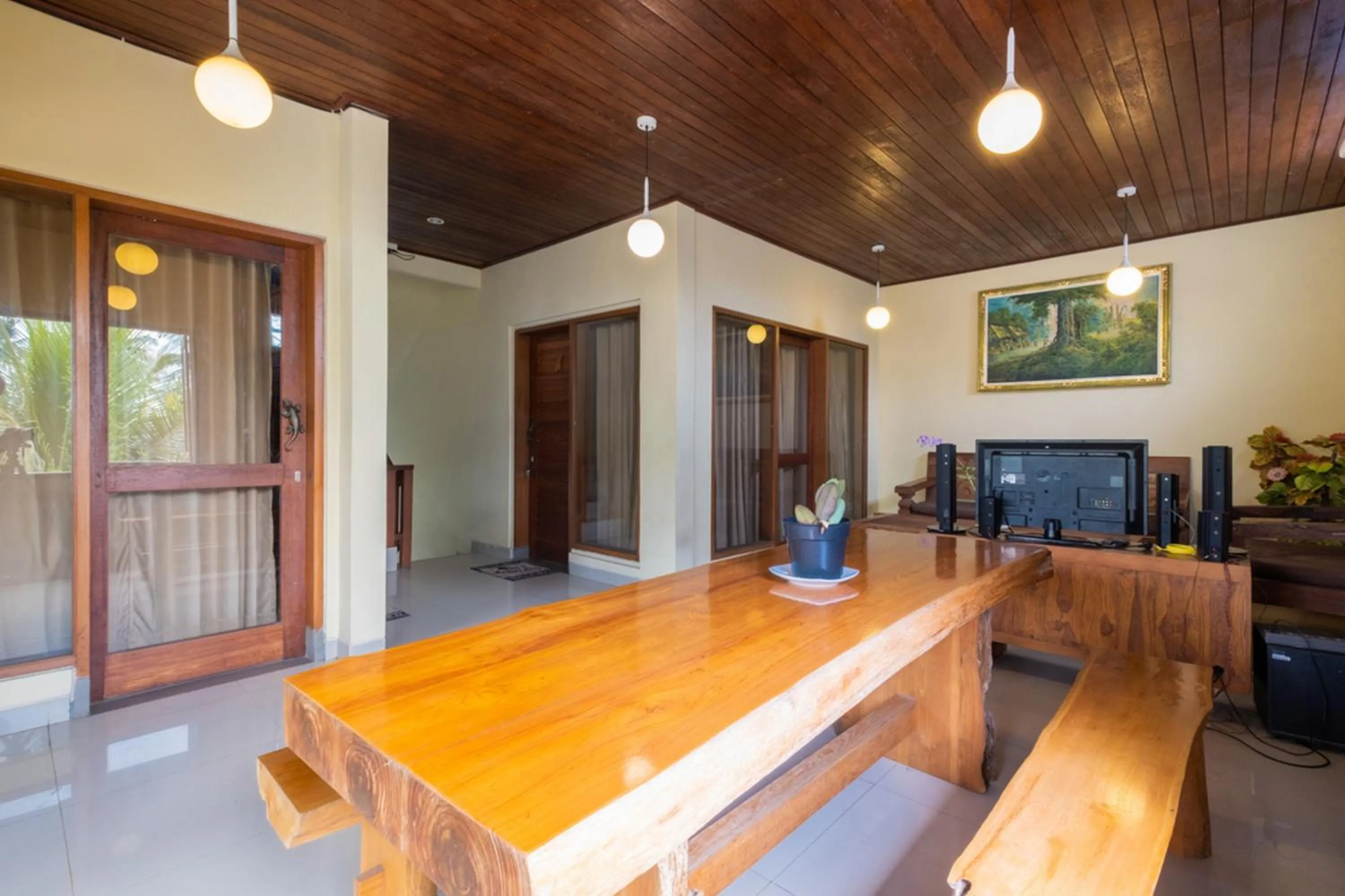 Dining area in The point surfcamp Bali