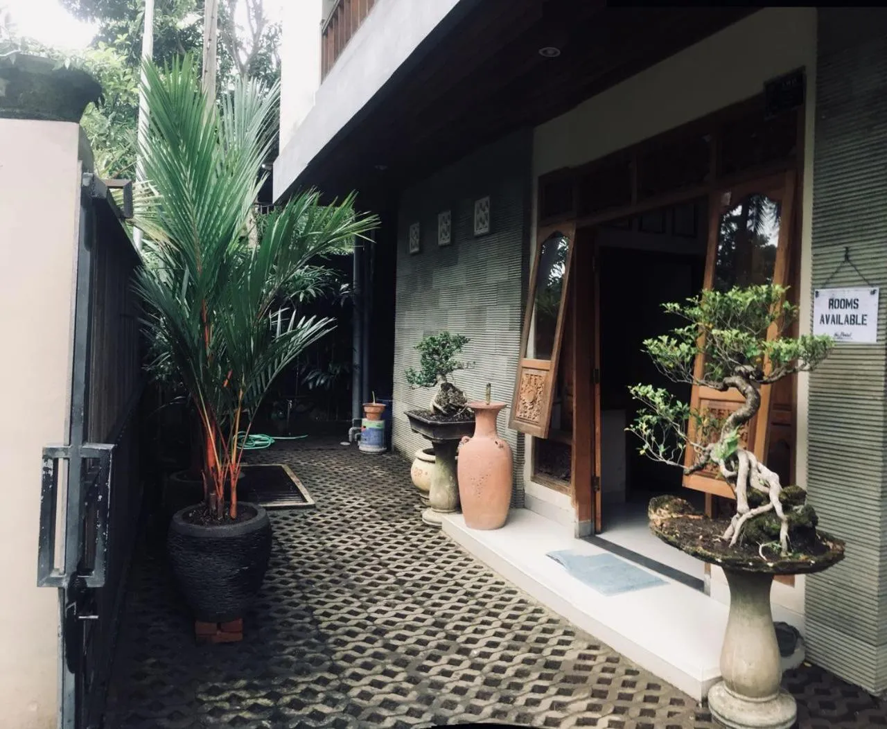 Lobby or reception in The point surfcamp Bali