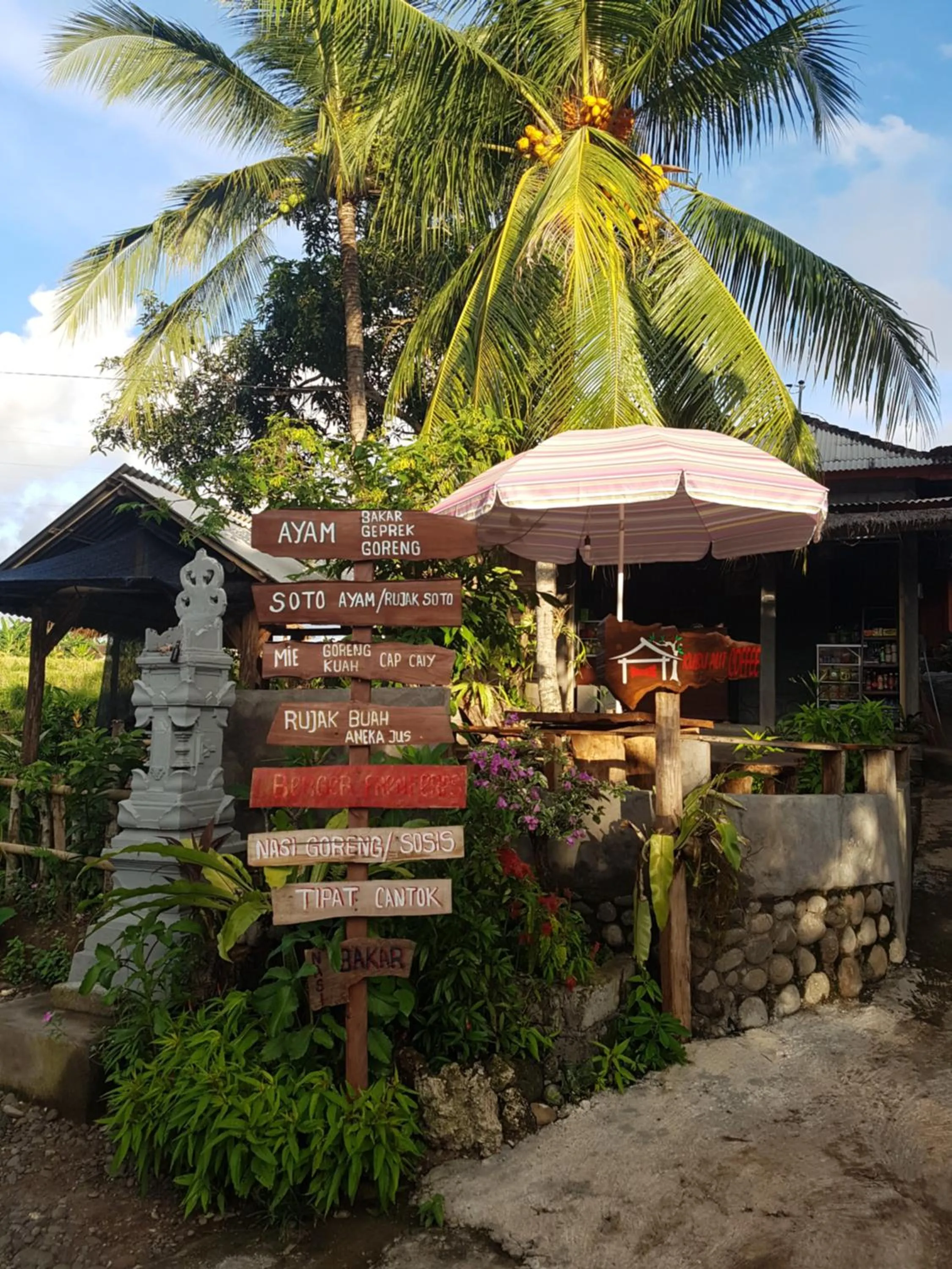 Restaurant/places to eat in The point surfcamp Bali