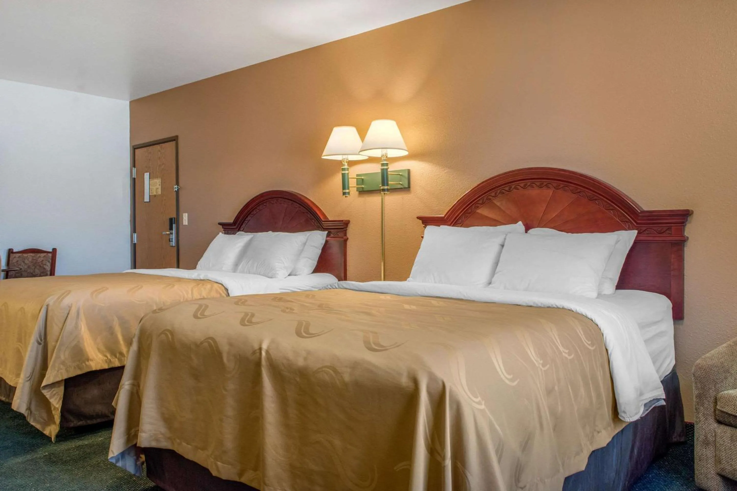 Photo of the whole room in Quality Inn Helena