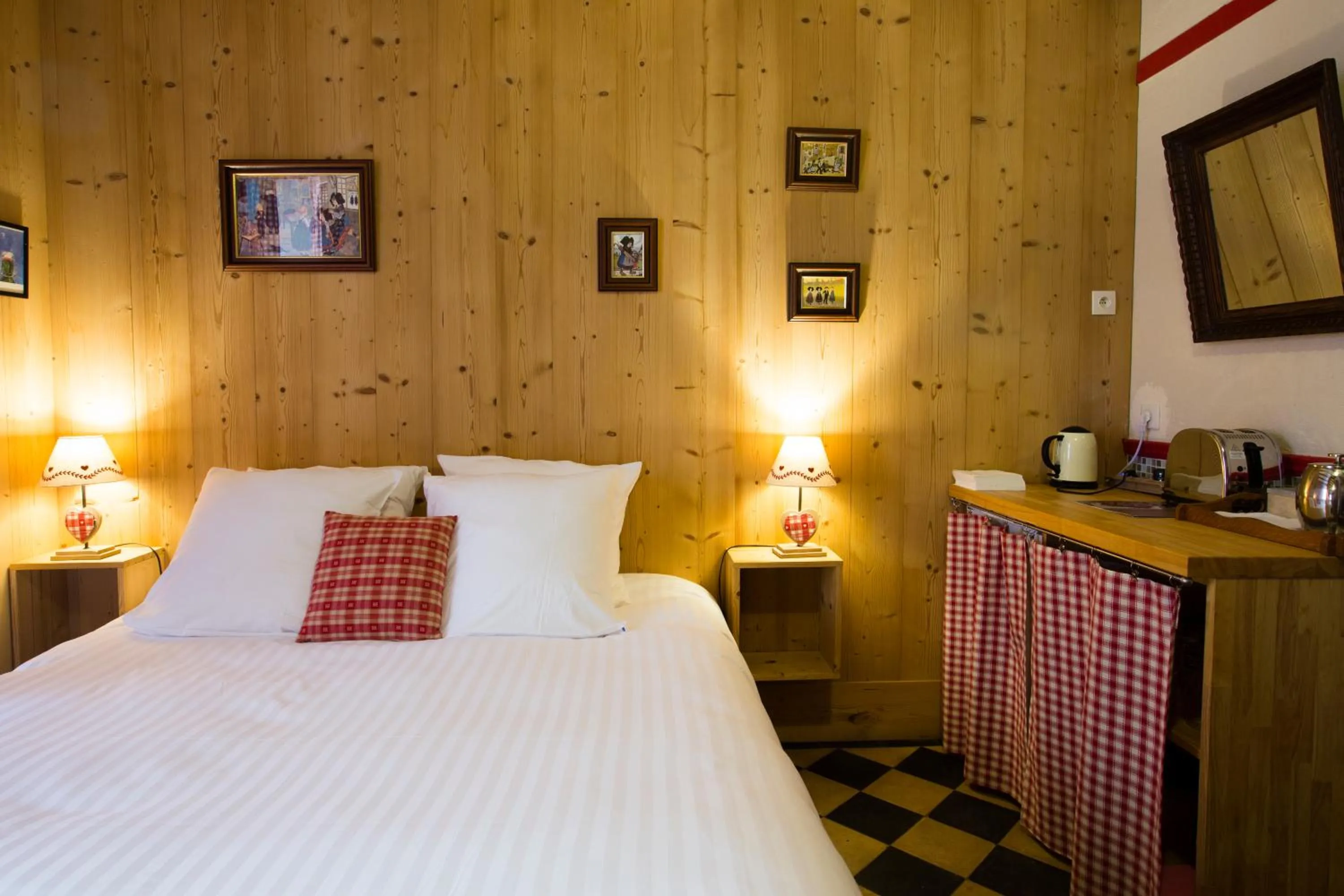 Decorative detail, Bed in Laterale Residences Riquewihr