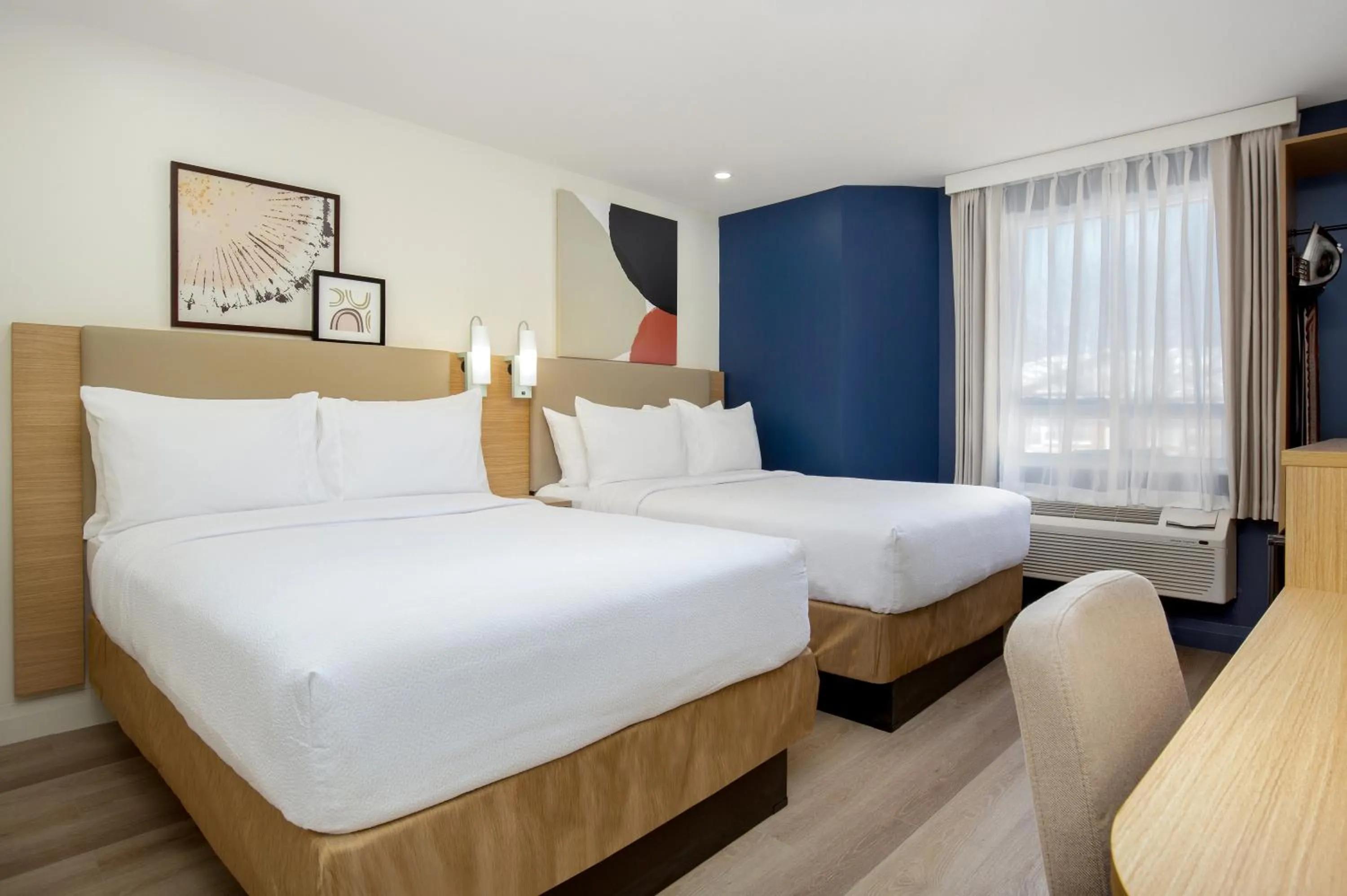 Bed in Spark by Hilton Brockville