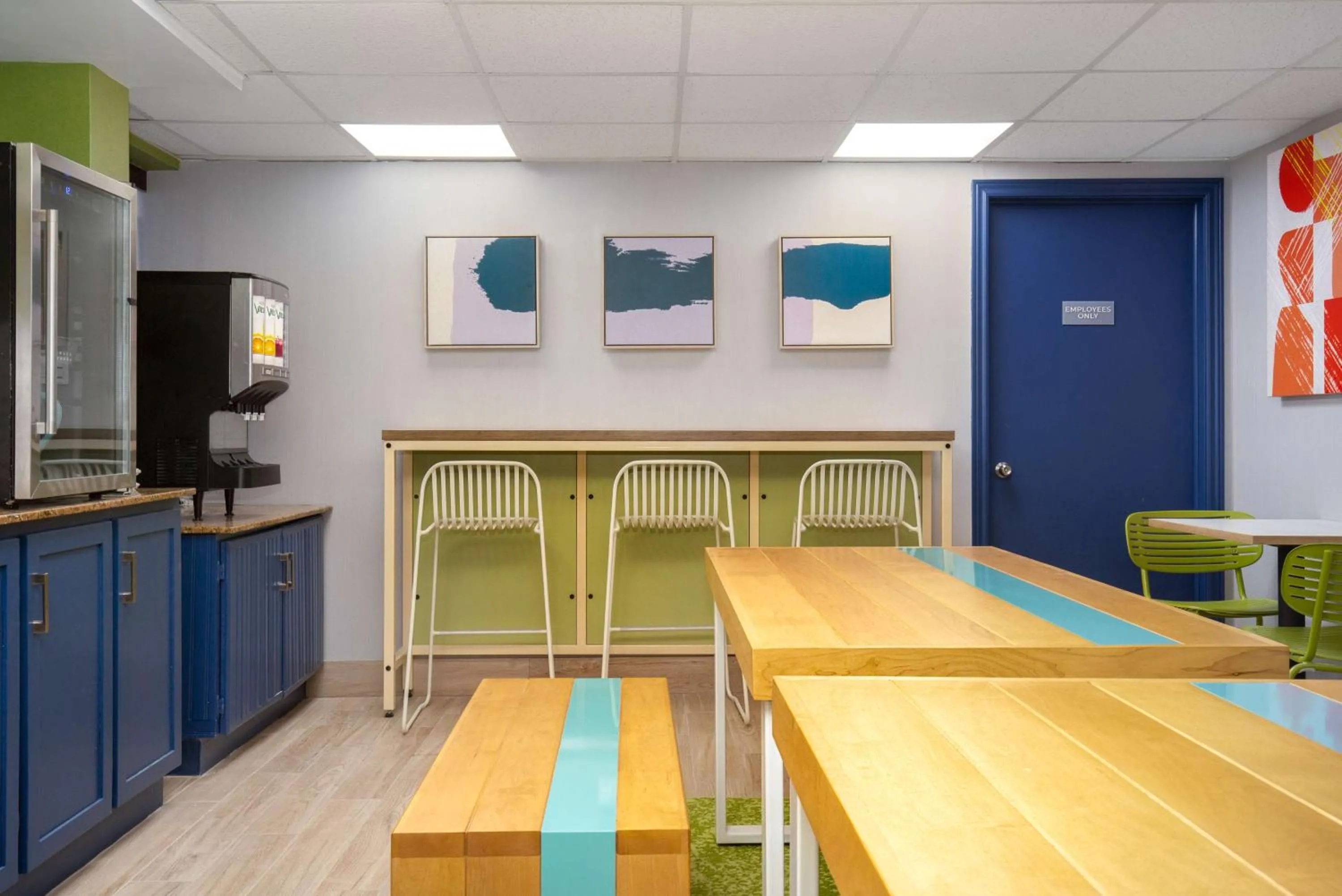 Breakfast in Spark by Hilton Brockville