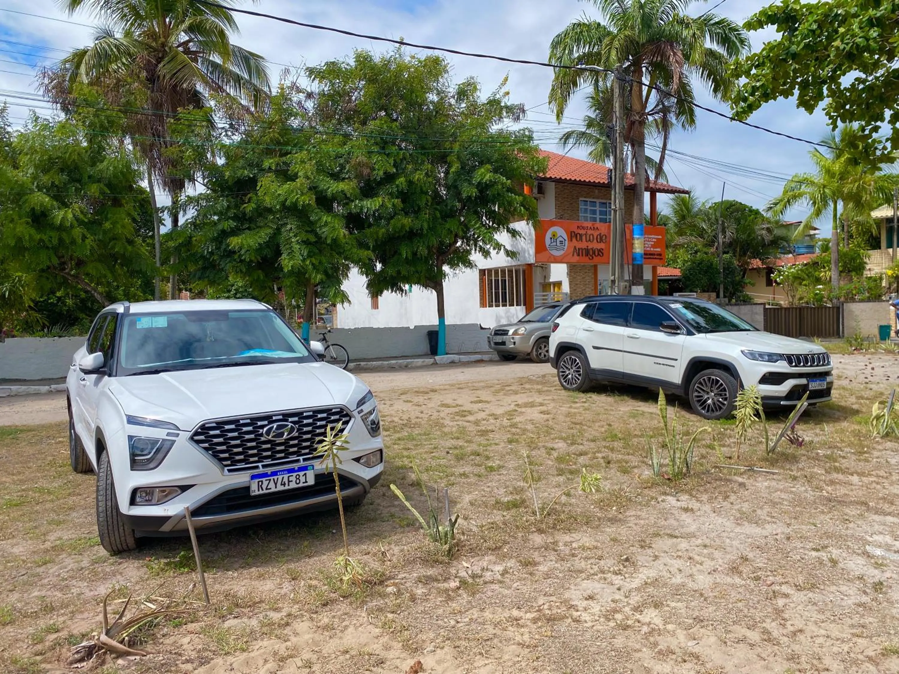 Parking in Pousada Porto de Amigos