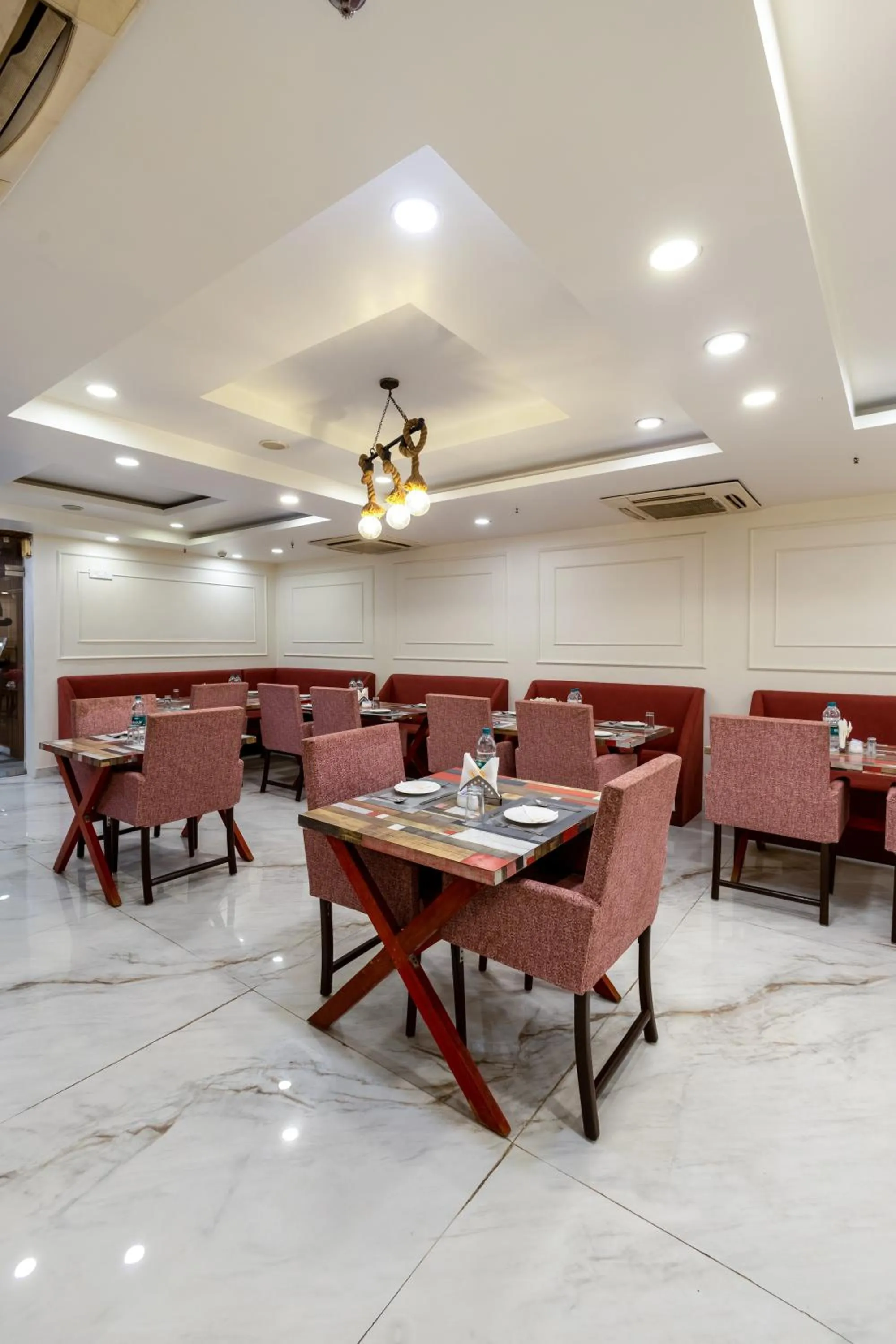 Restaurant/places to eat in Hotel PK Residency Sector 18 Noida