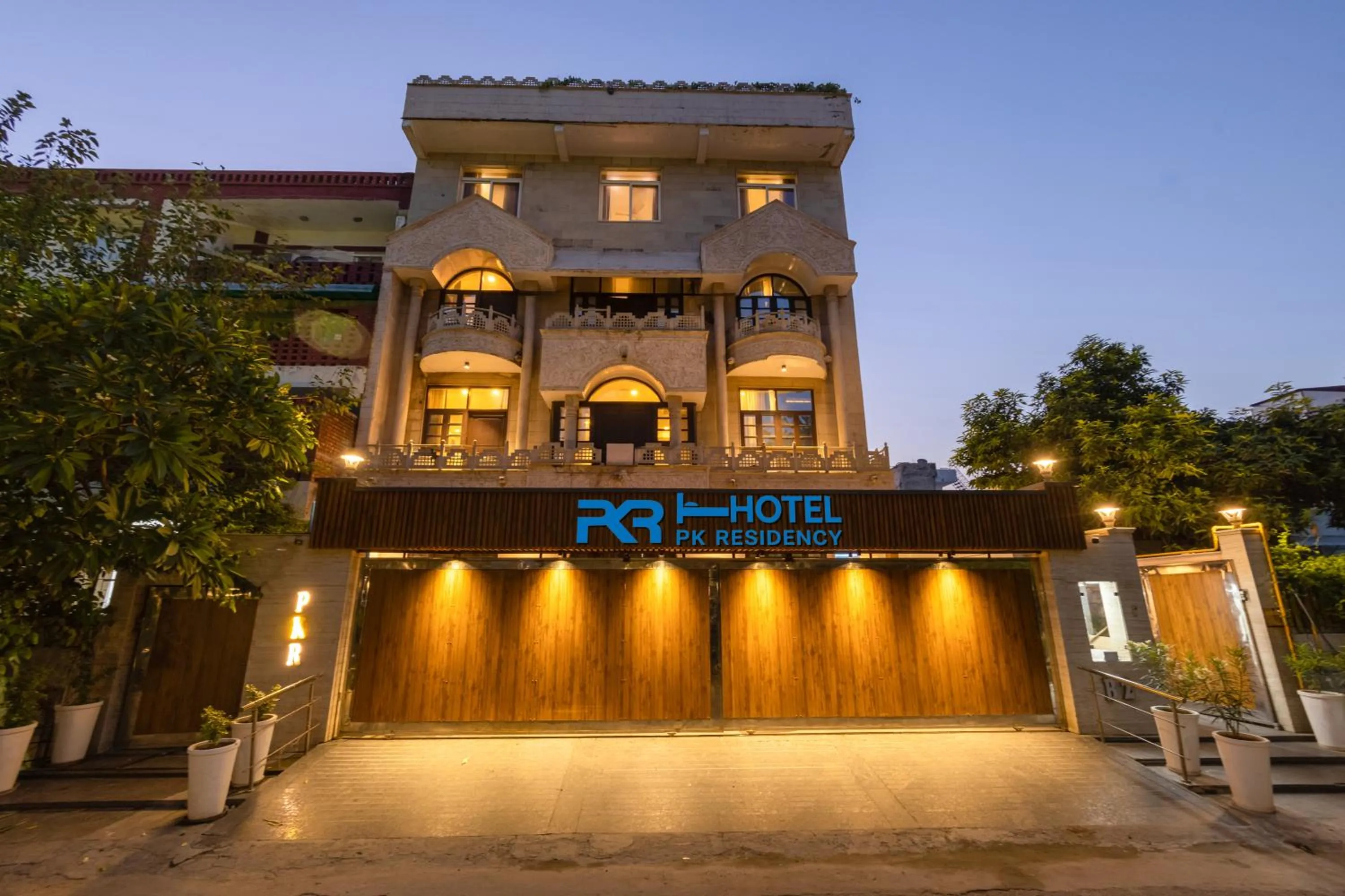 Property building in Hotel PK Residency Sector 18 Noida