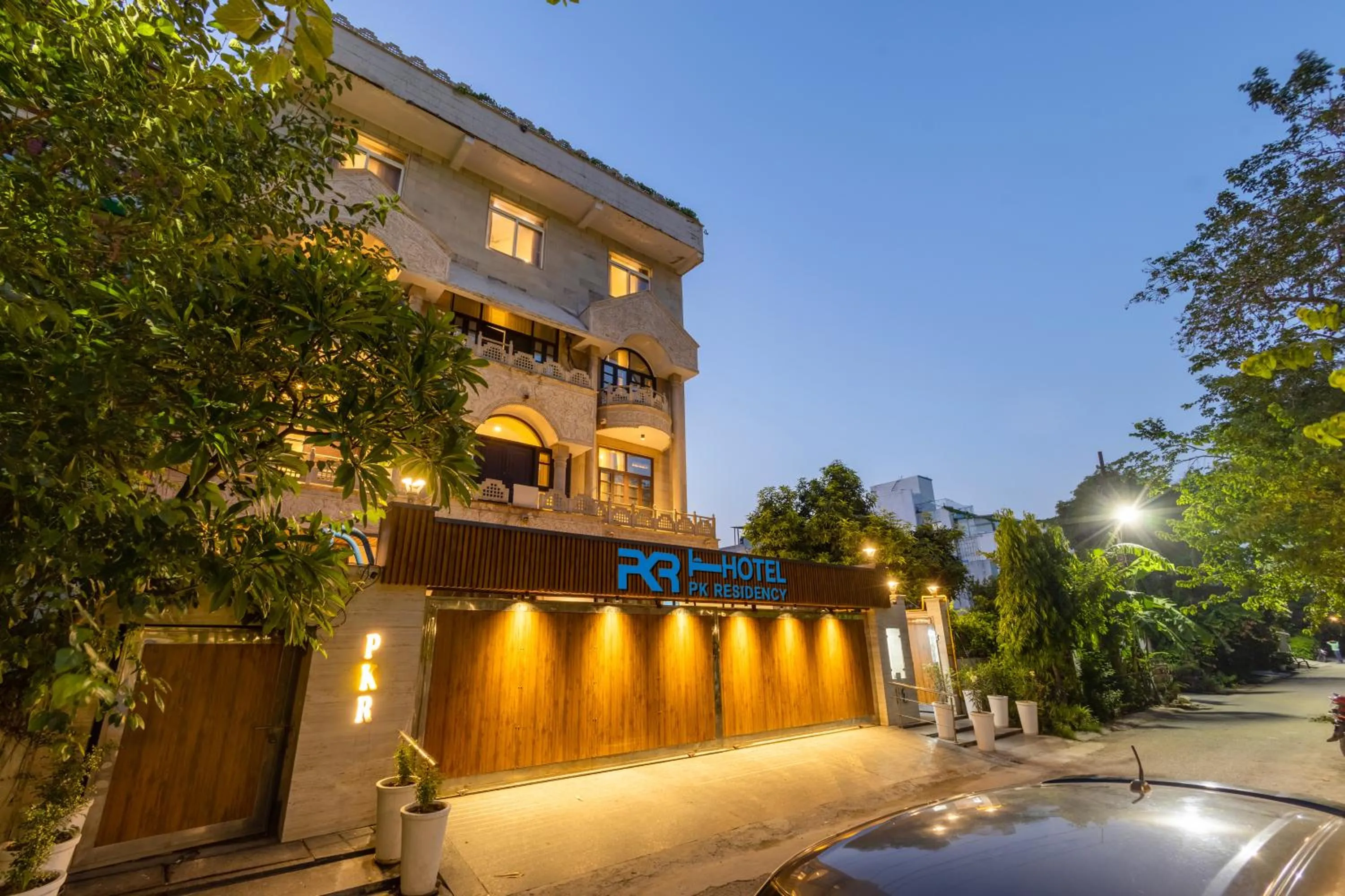Property building in Hotel PK Residency Sector 18 Noida