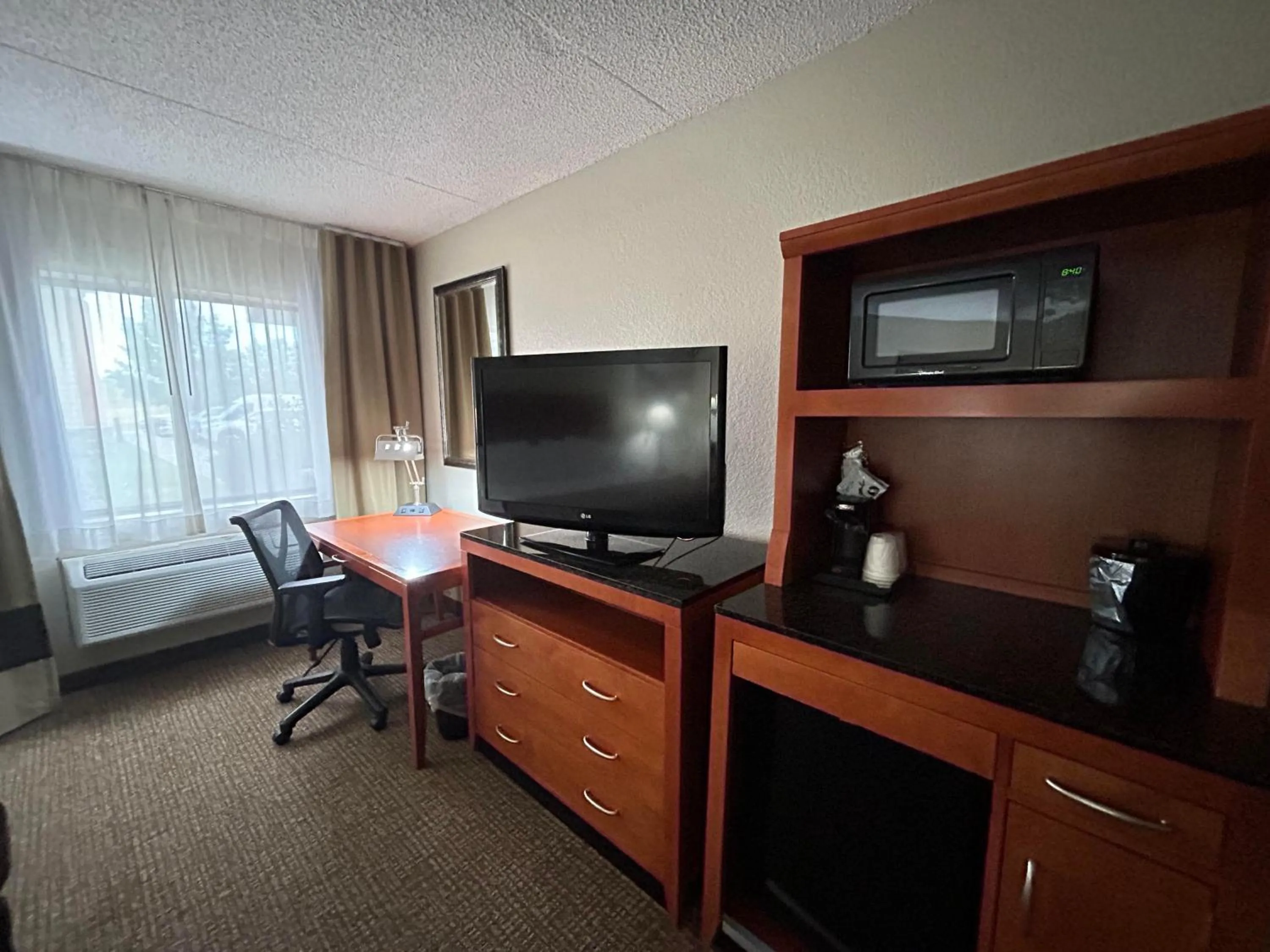 Bedroom in MountainView Lodge and Suites