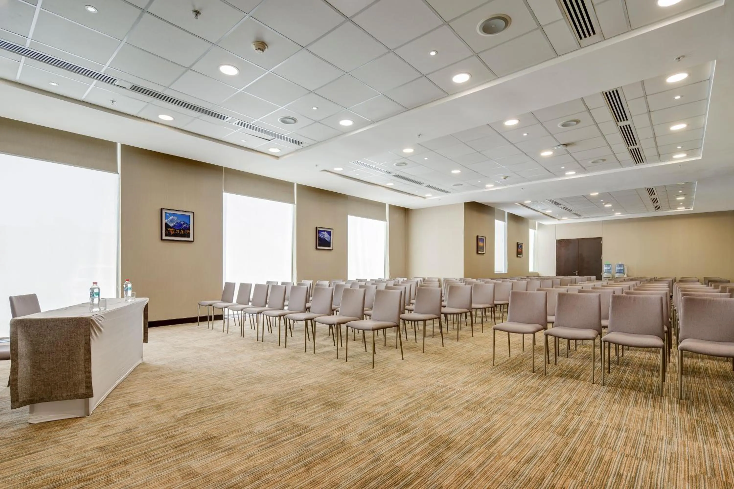 Meeting/conference room in Wyndham Santiago Aeropuerto