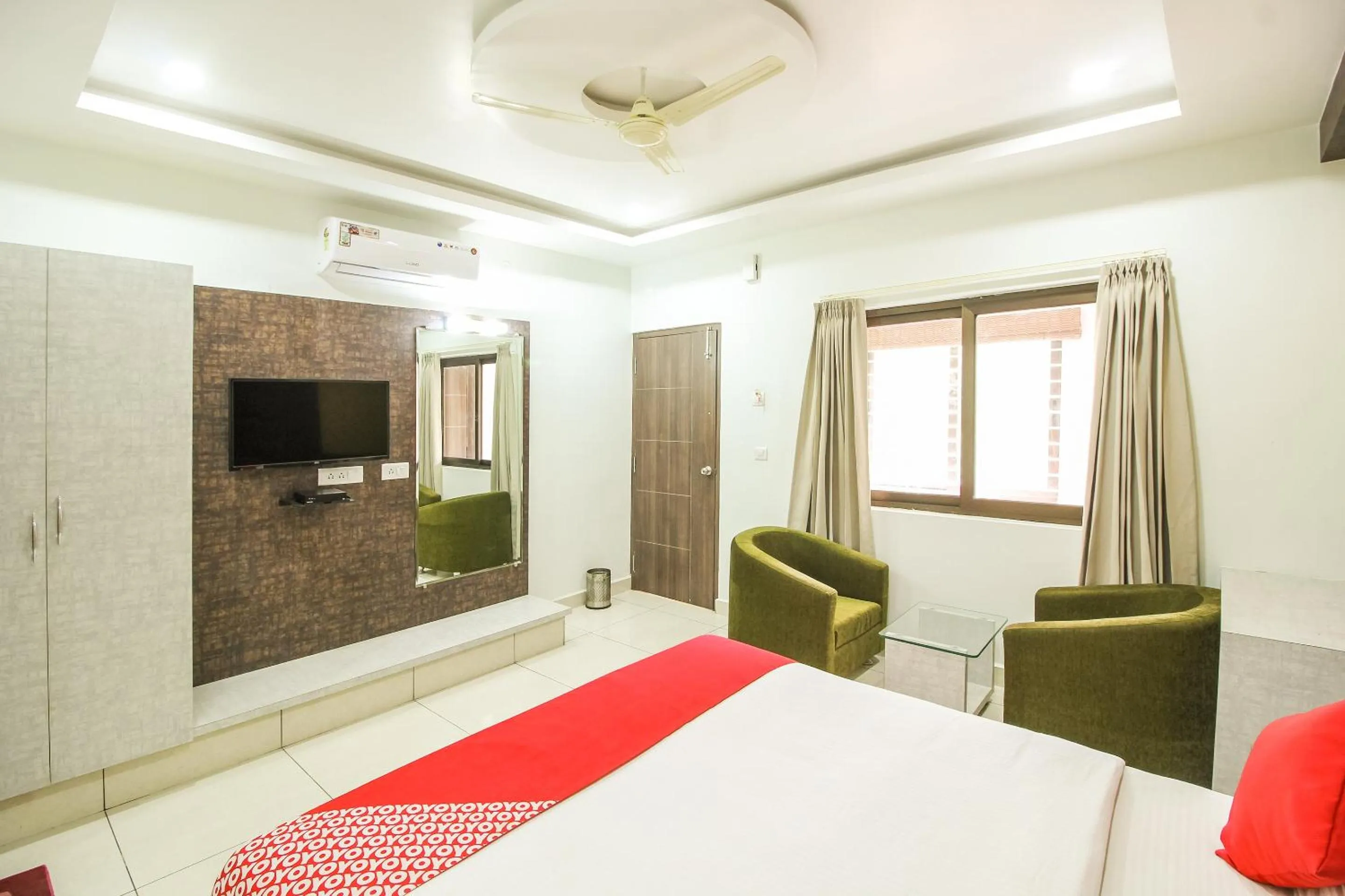 Bedroom, Bed in Hotel O Eagle Fantasy