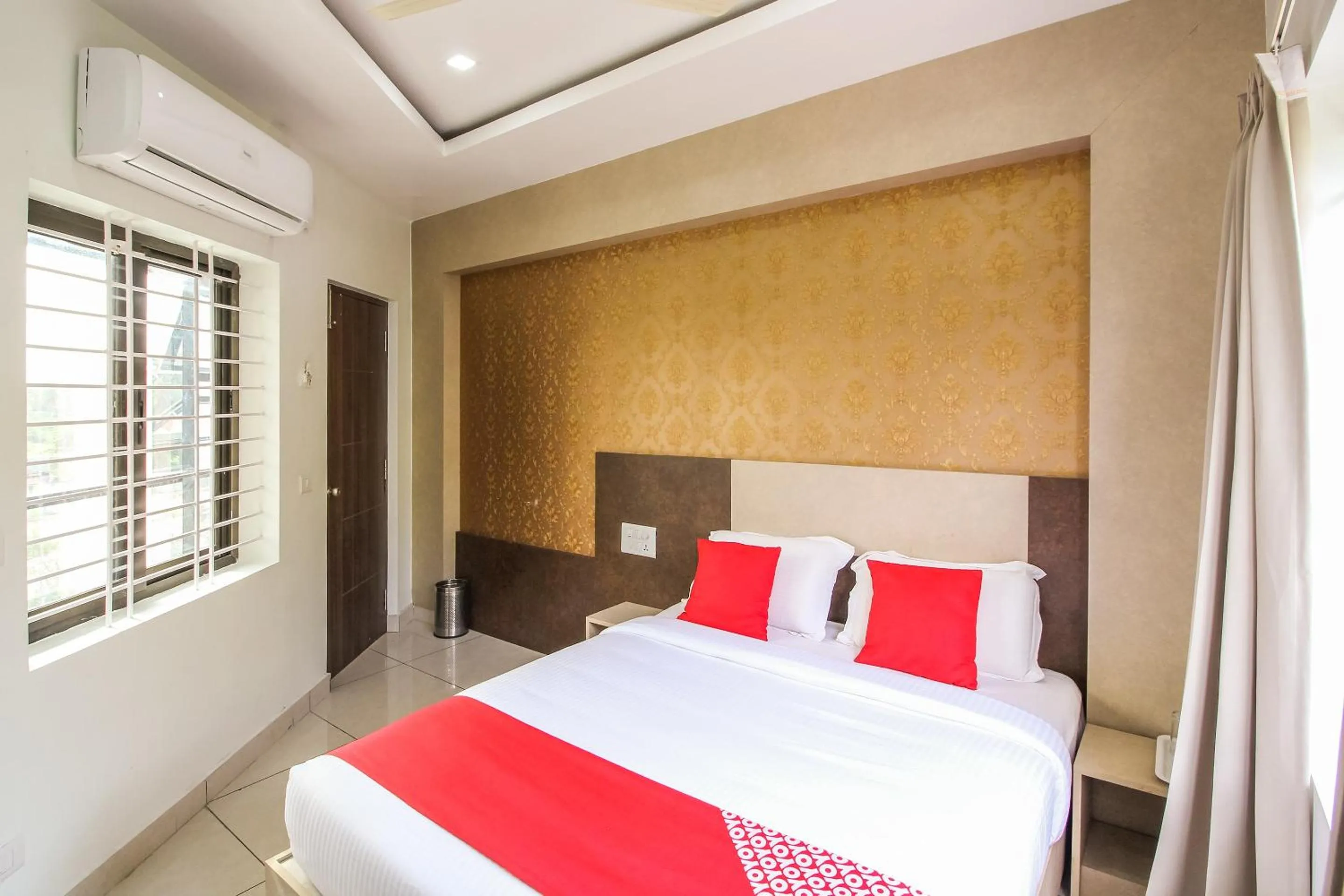 Bedroom, Bed in Hotel O Eagle Fantasy