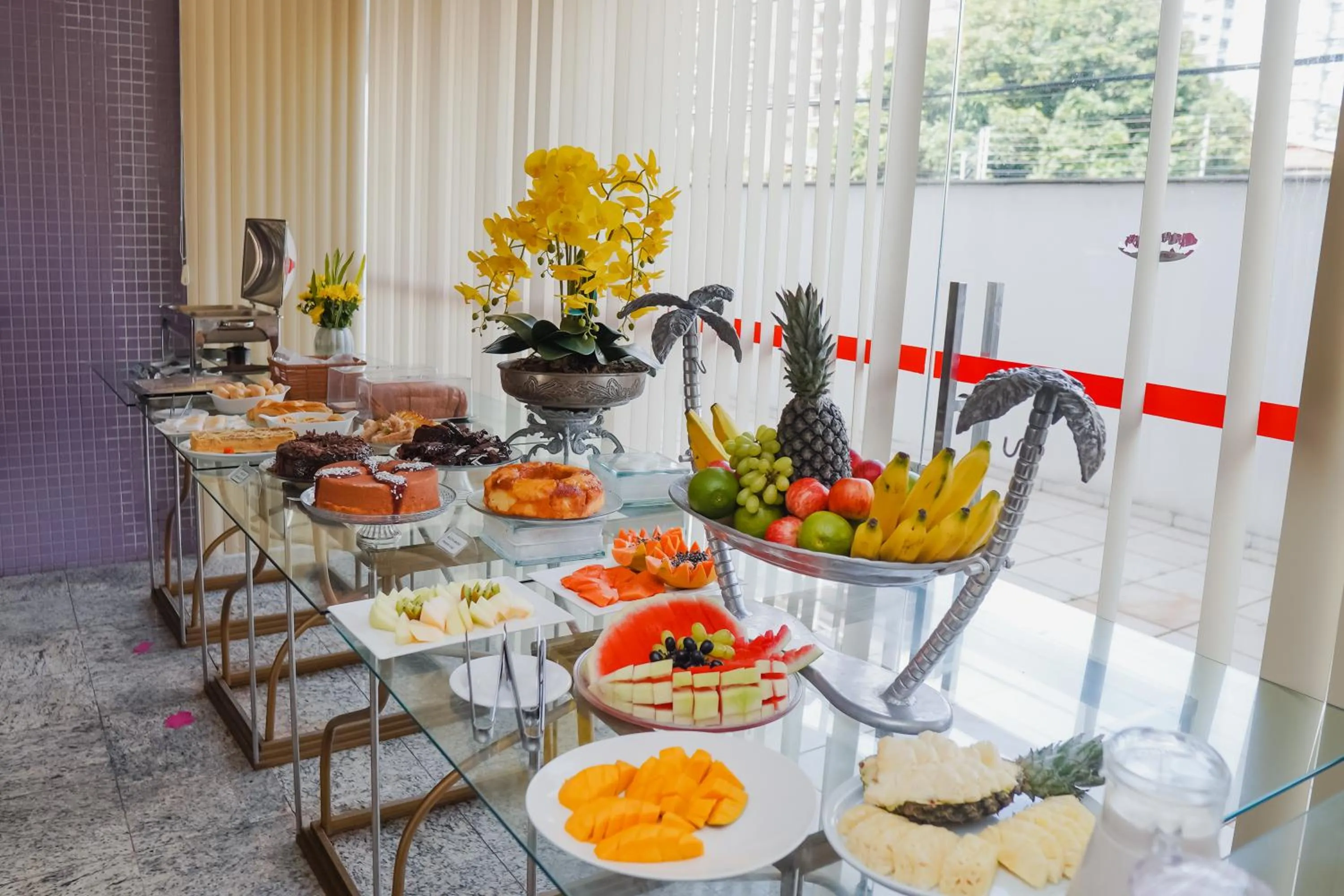 Restaurant/places to eat in Costa Atlantico Hotel