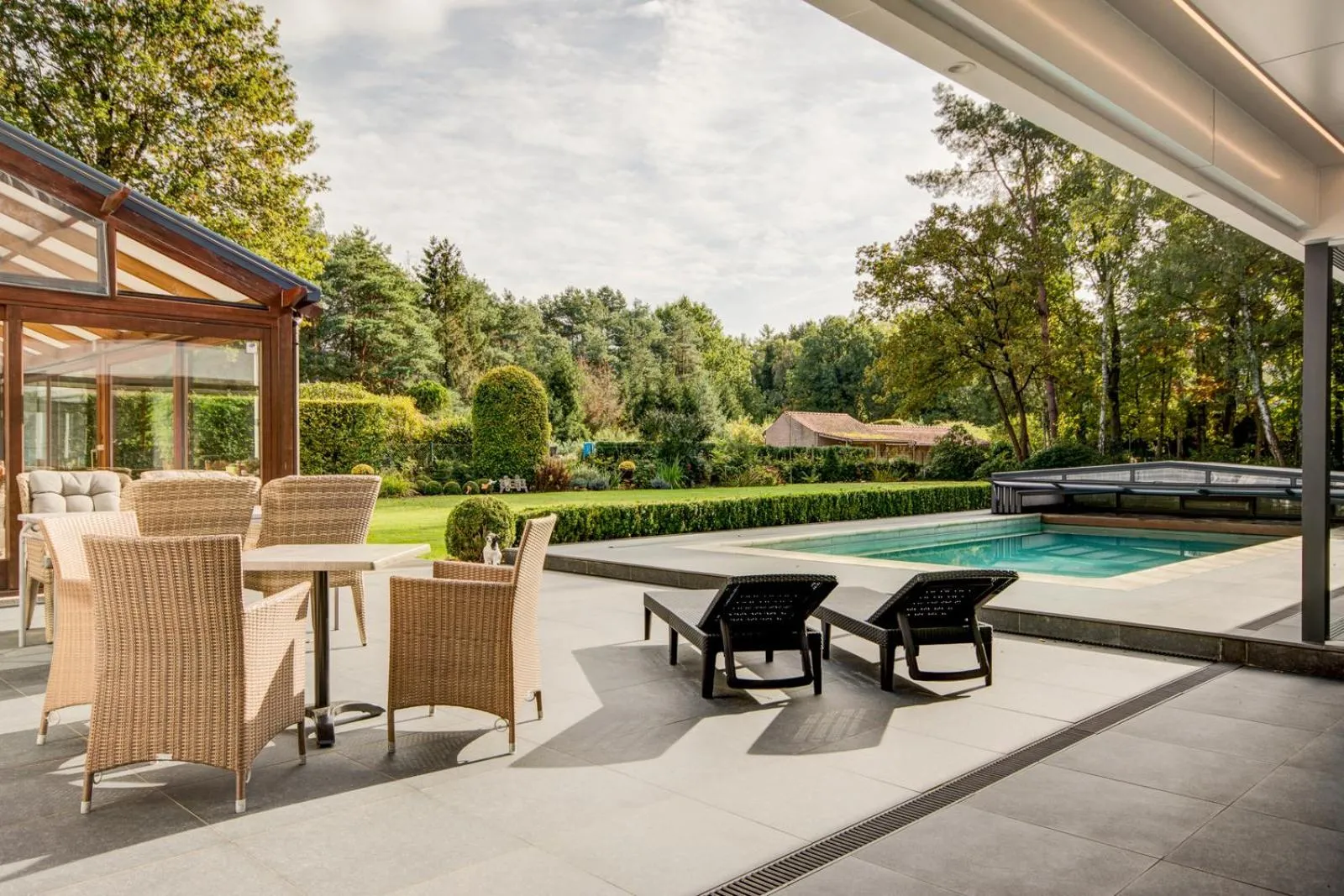 Swimming pool in Alury B&B