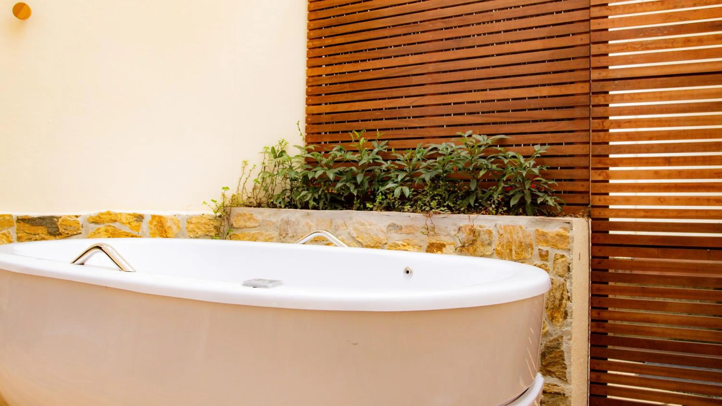 Hot Tub in Pousada Valhacouto