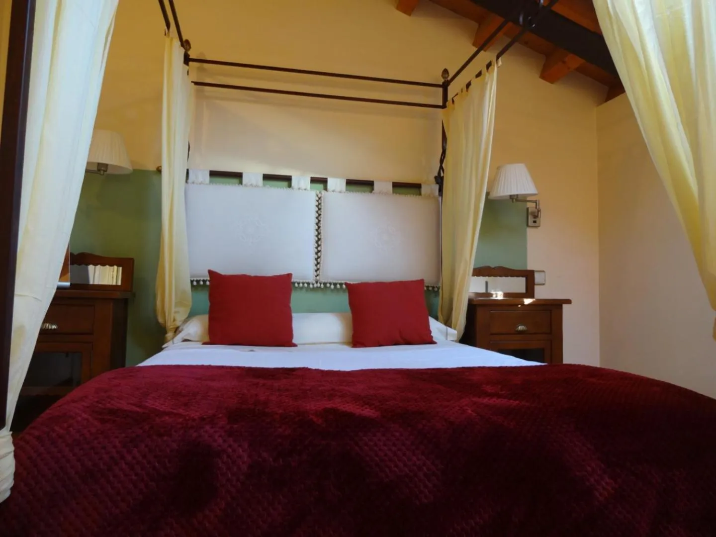 Bed in Hotel Rural Cayetana