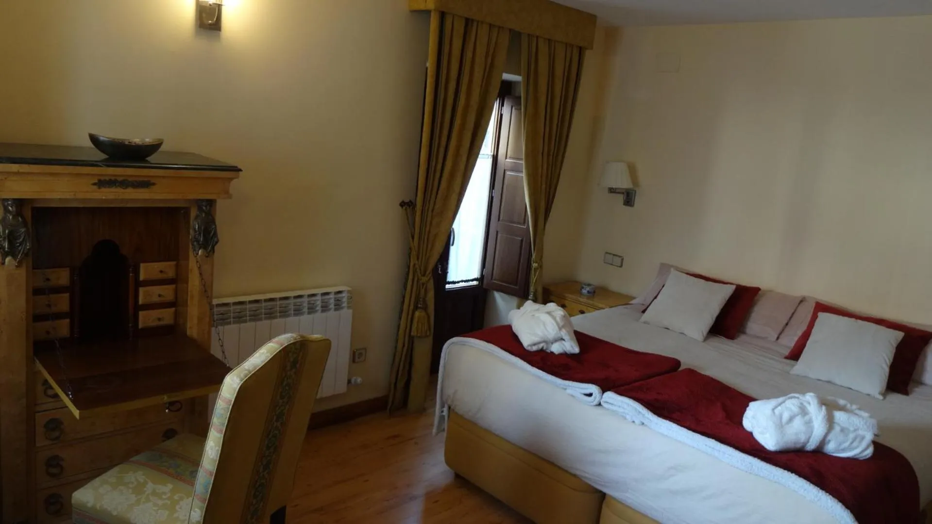 Bed in Hotel Rural Cayetana