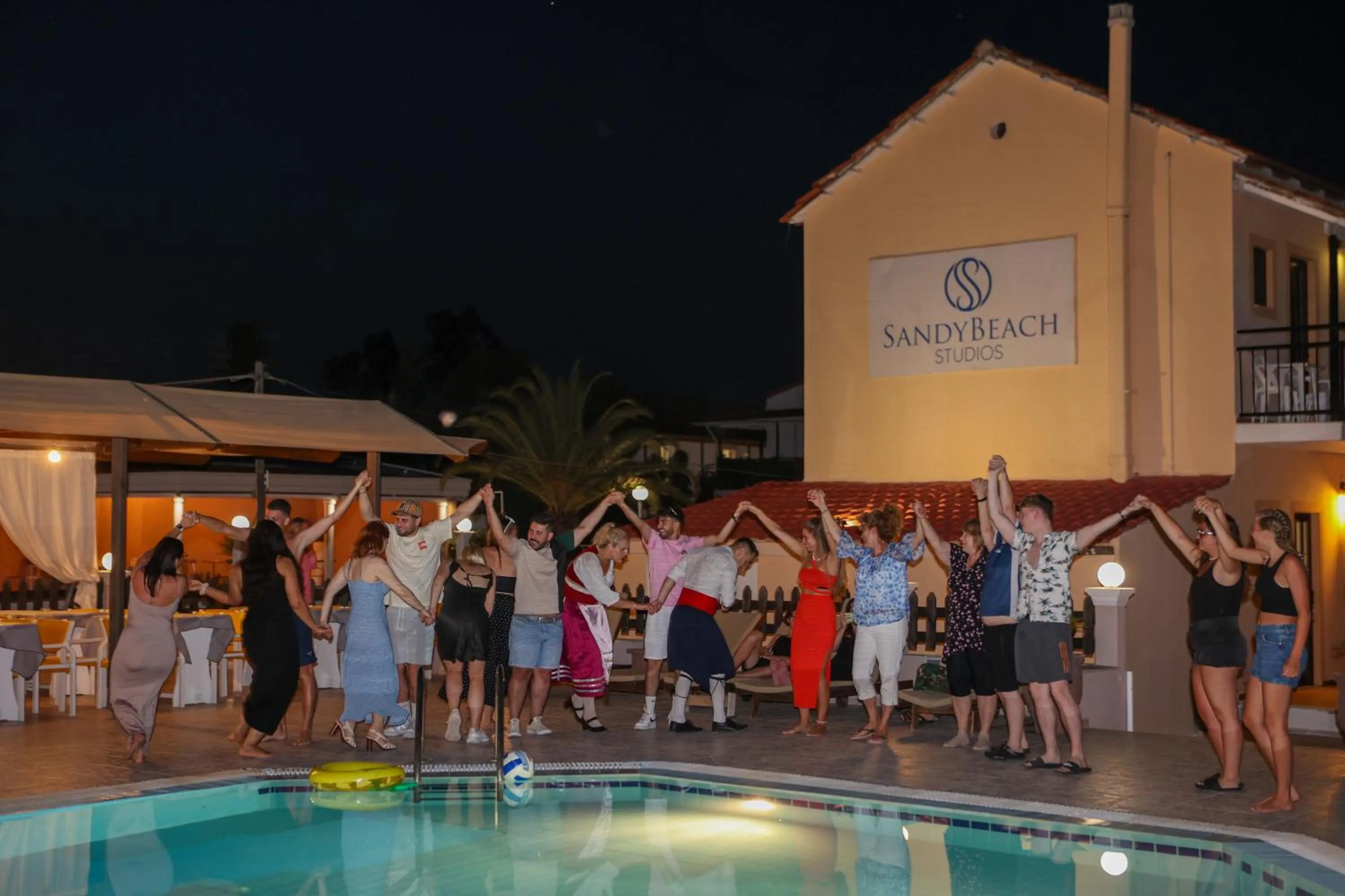 Night in Sandy Beach Complex - Annexe Building