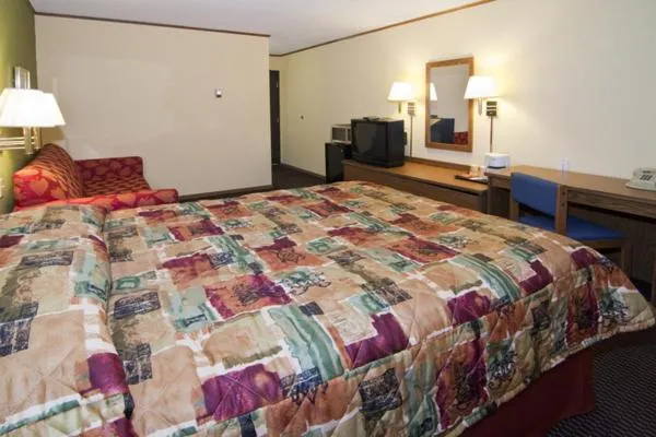 Bed in Burnsville Inn & Suites
