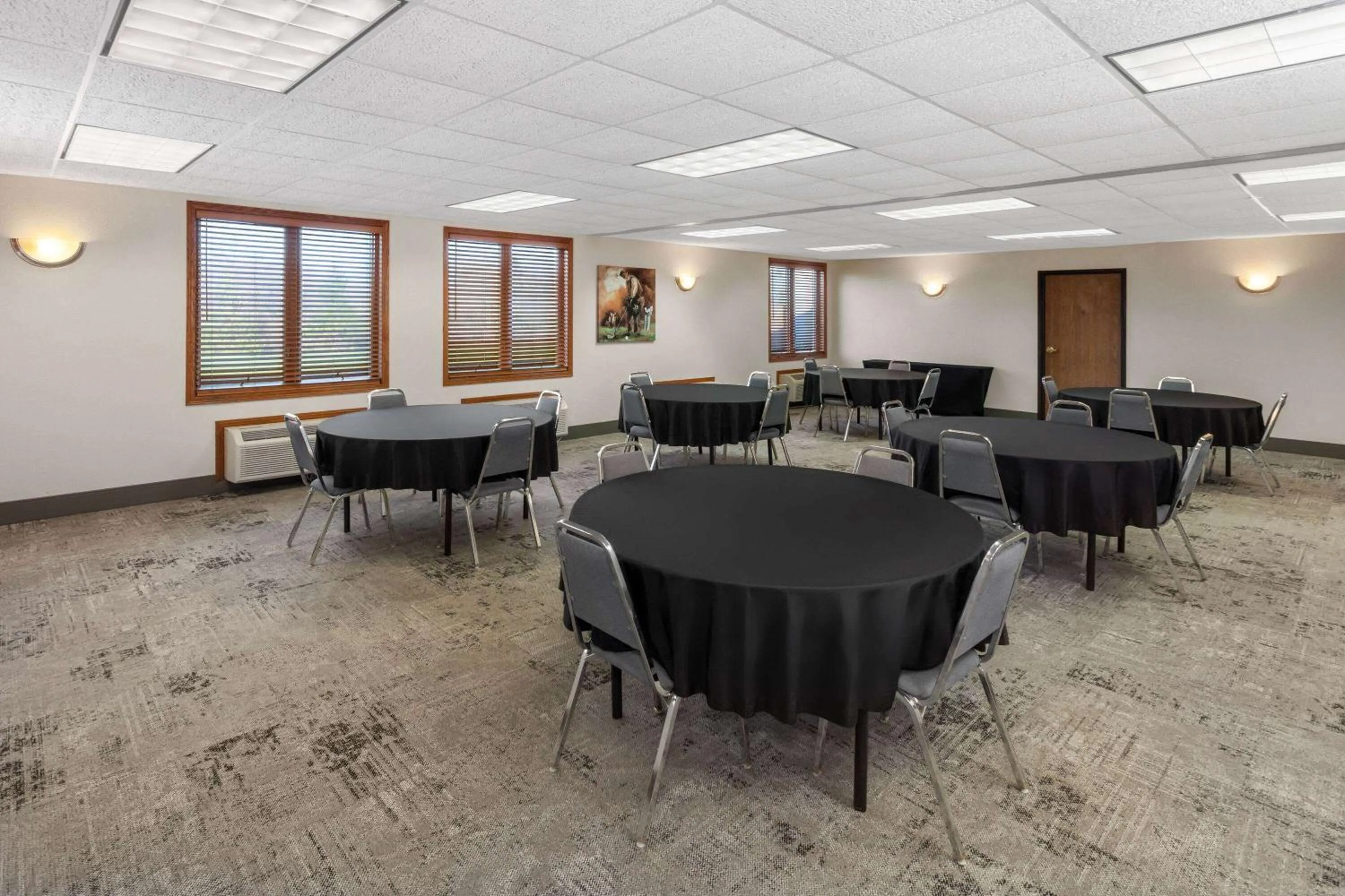 Meeting/conference room in Links Bos Landen Hotel & Spa of Pella, Trademark by Wyndham