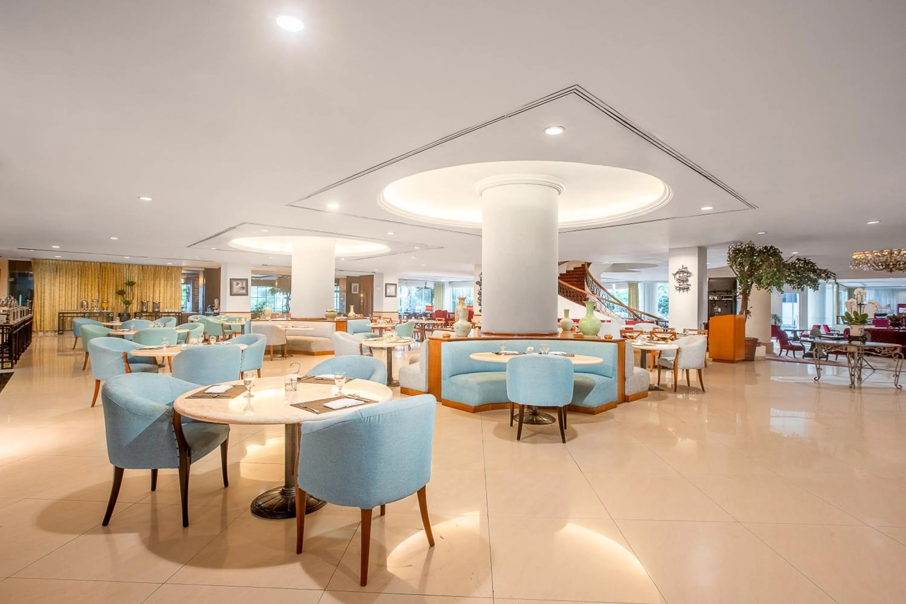 Restaurant/places to eat in Aryaduta Manado