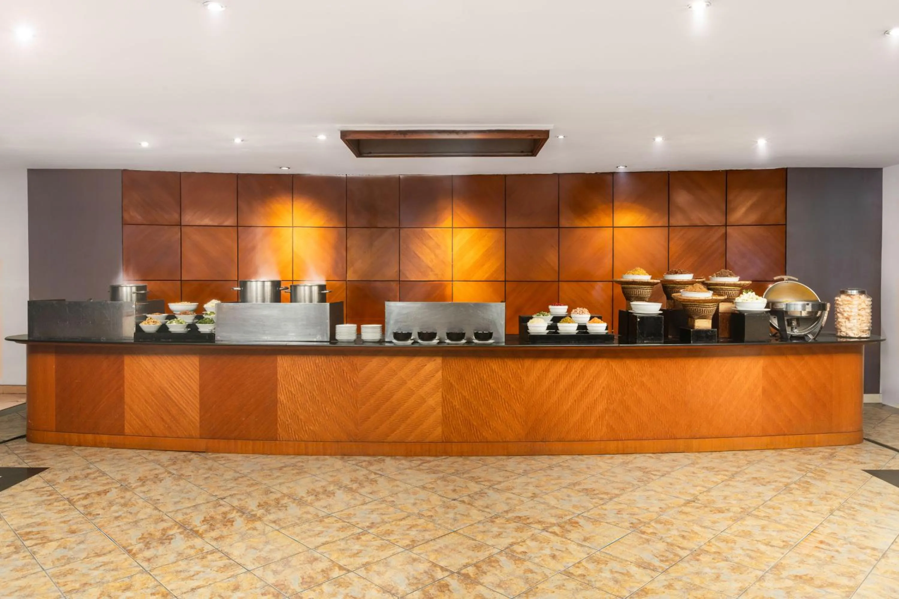 Restaurant/places to eat in Aryaduta Manado