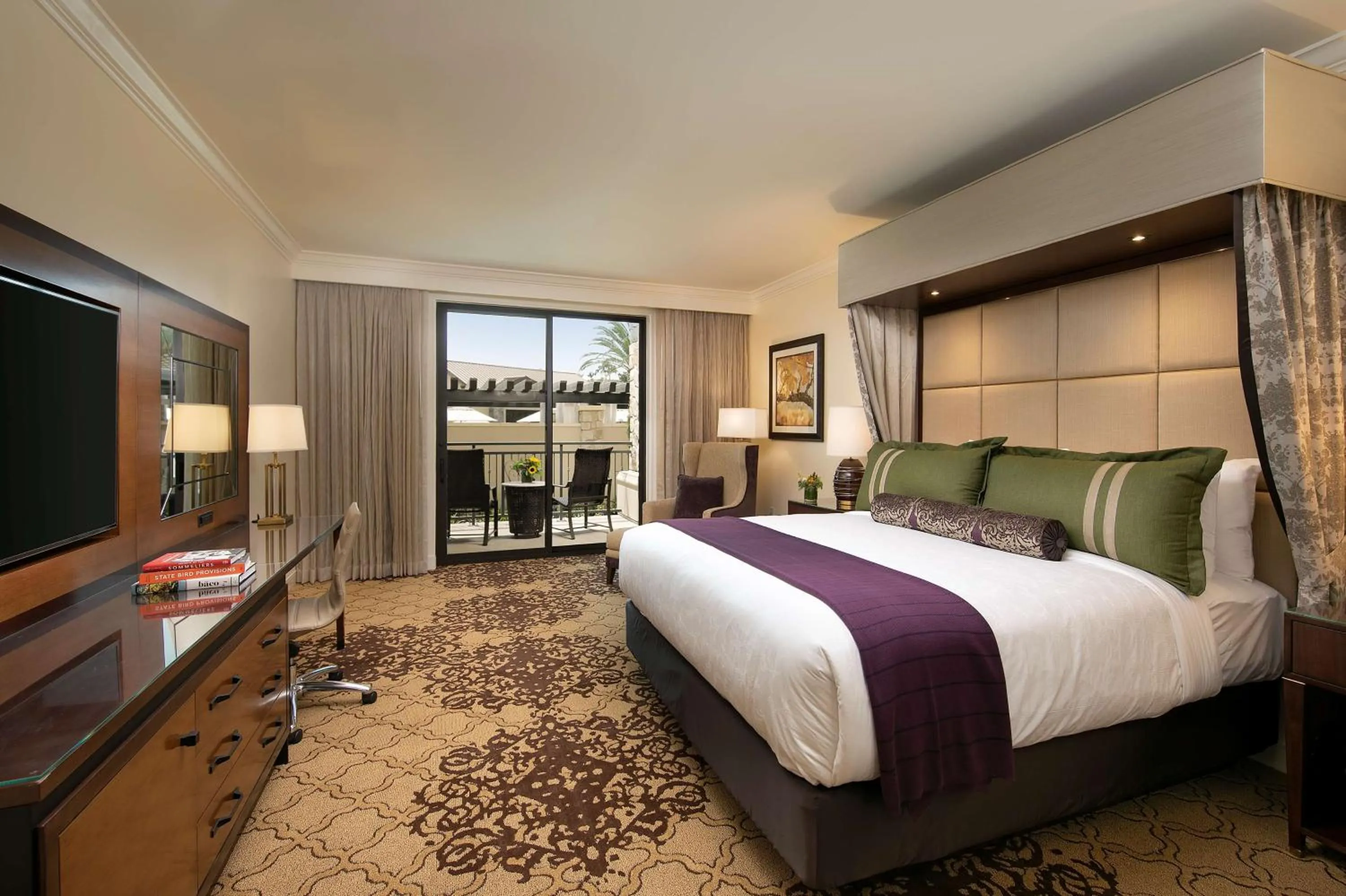 Bedroom, Bed in Grand Reserve at The Meritage