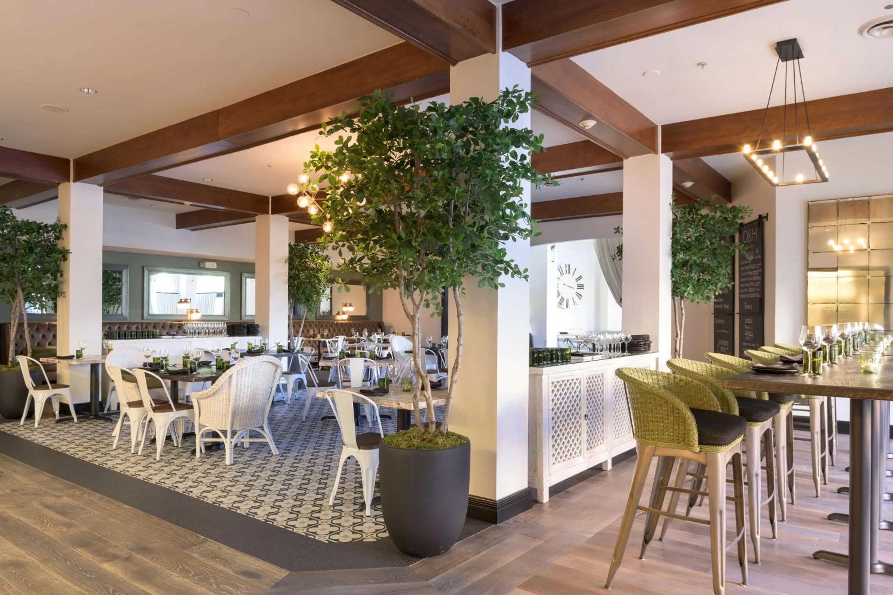 Restaurant/places to eat in Grand Reserve at The Meritage