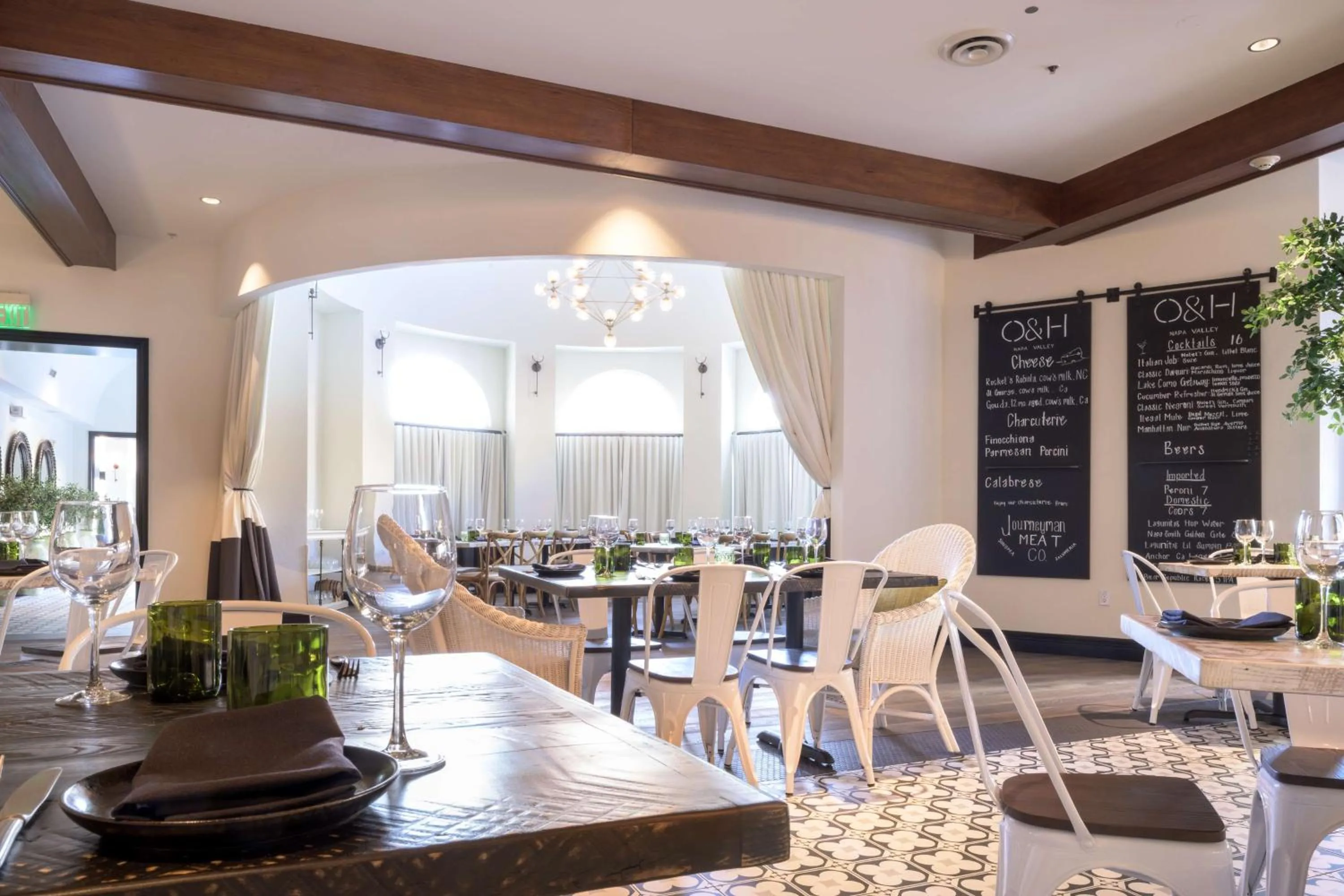 Restaurant/places to eat in Grand Reserve at The Meritage