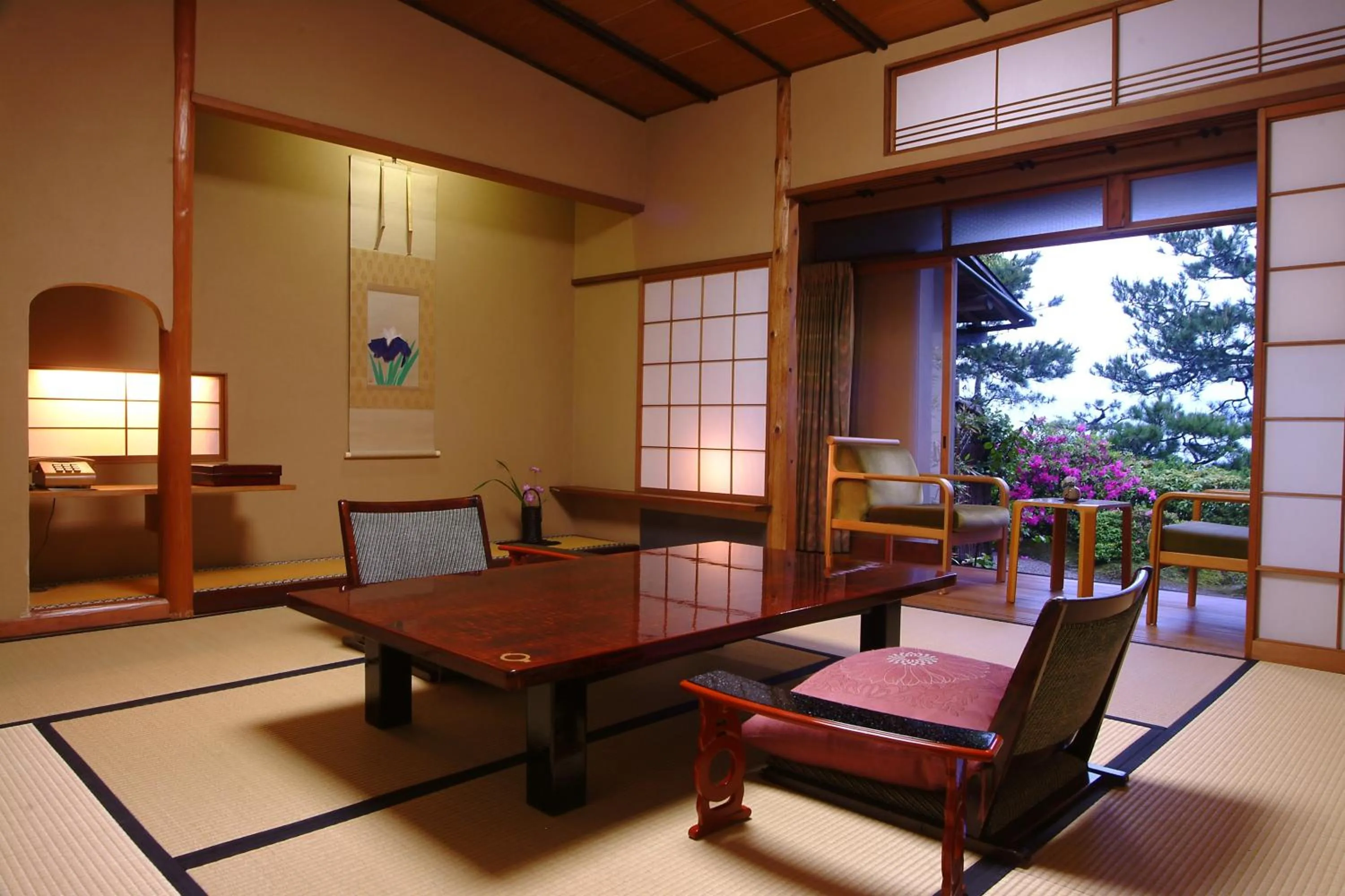 Garden in Monjusou Shourotei